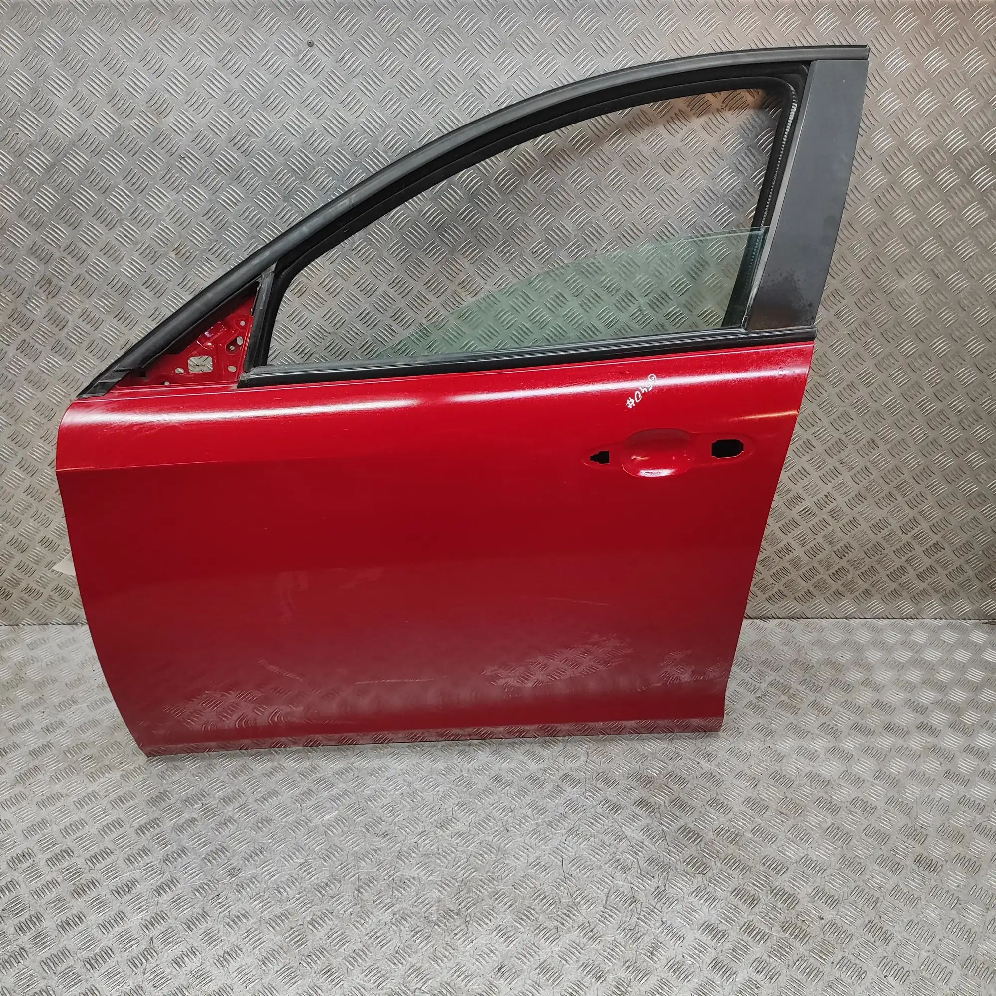 Alfa-Romeo Giulietta (940) Front Left Door 0505313740, 50509245 Front Left Door ALFA ROMEO...
