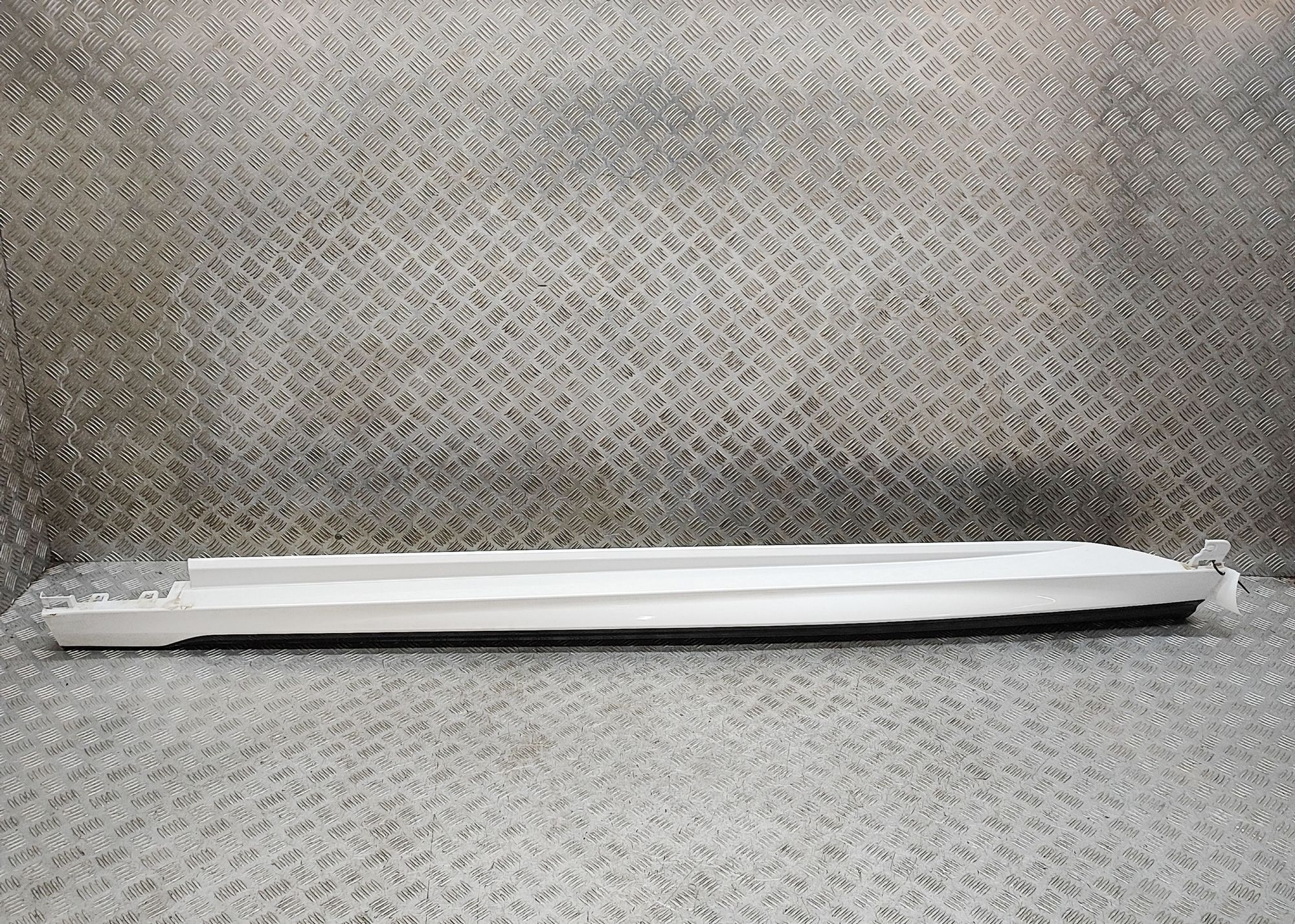 BMW X6 (G06) Left Side Plastic Sideskirt Cover 8091649 Left Side Plastic Sideskirt Cover BMW X...