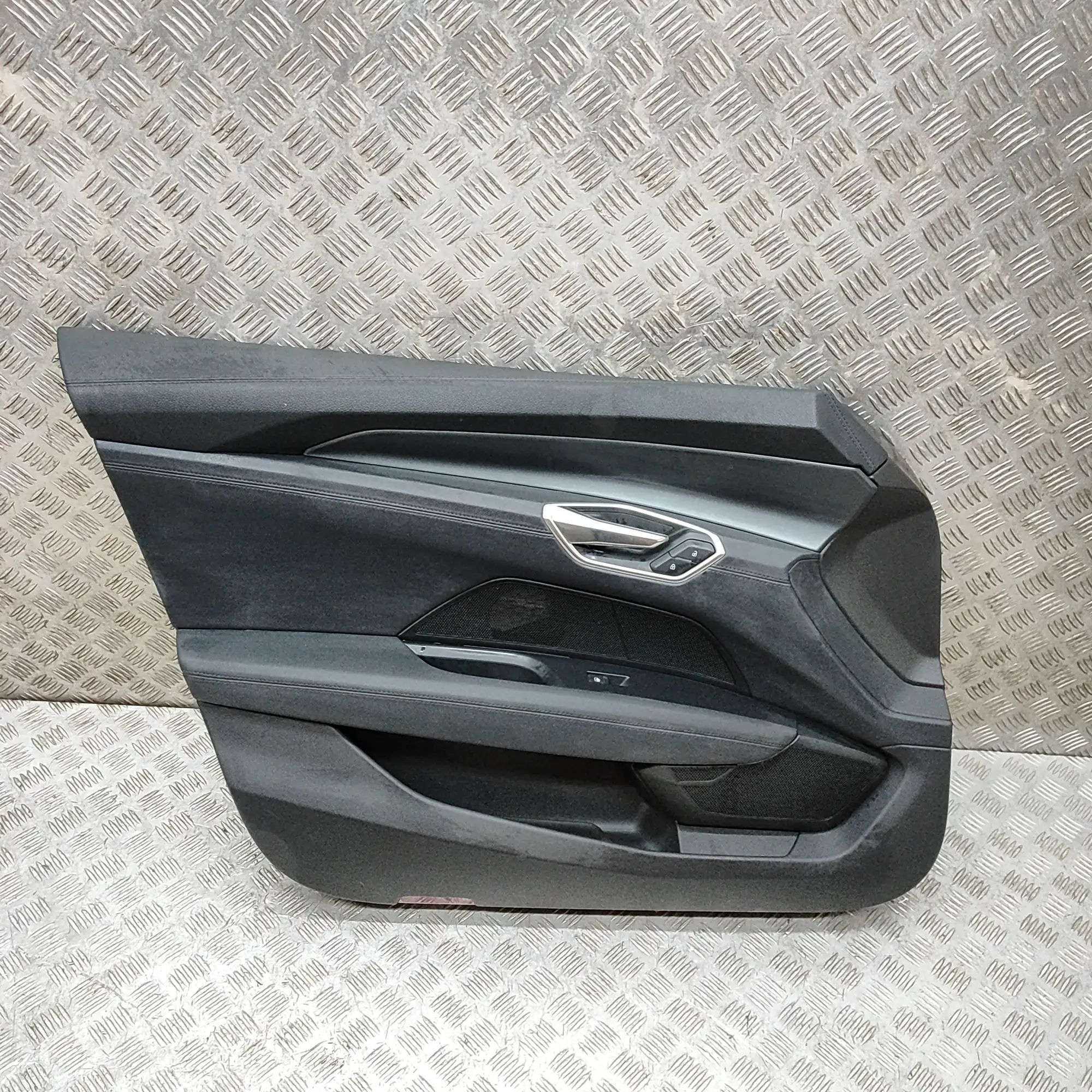 Audi e-tron GT (FW) Front Left Door Panel 4J3868017, 4J3867105 Front Left Door Panel AUDI...