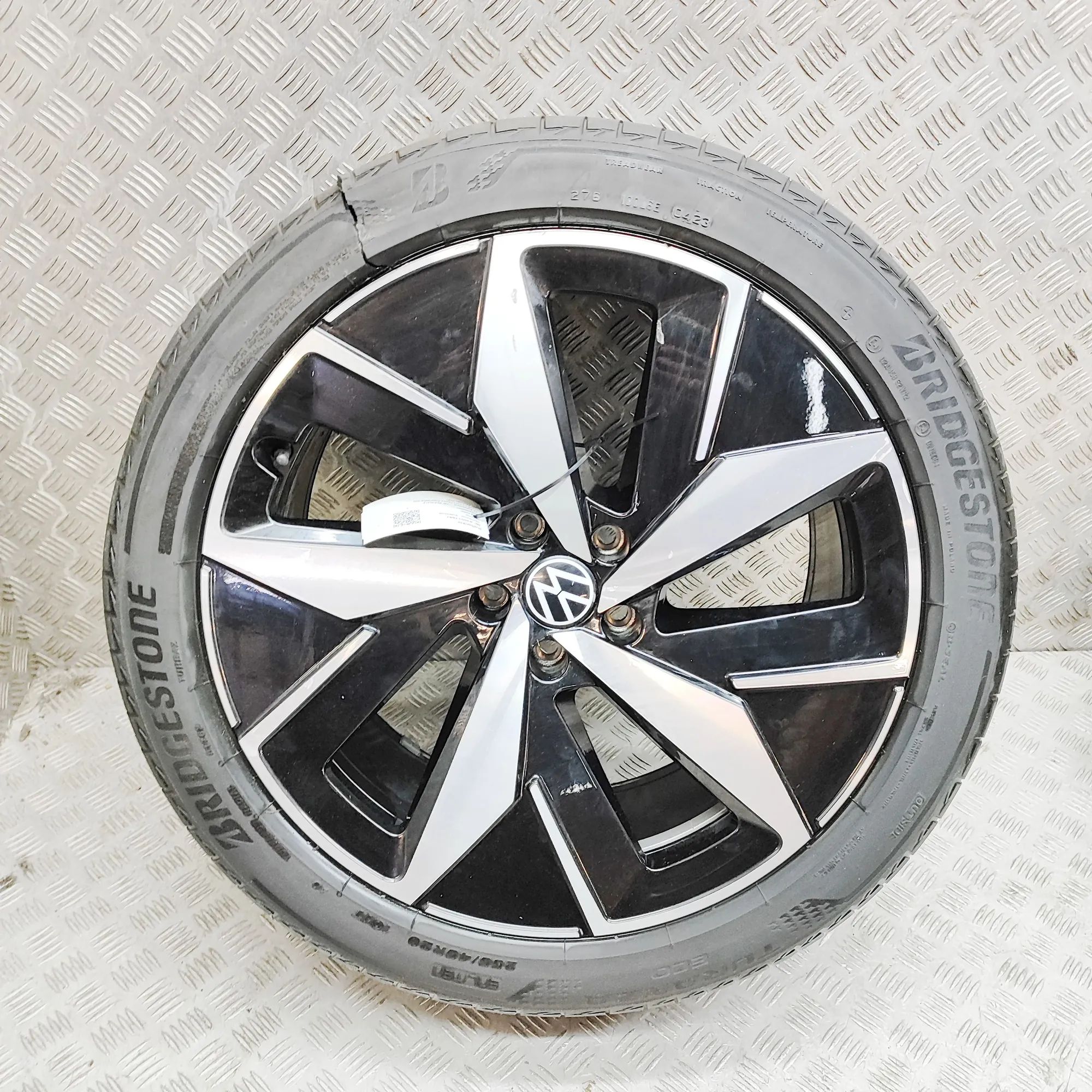 Volkswagen ID.4 Alloy Wheel 11A601025J Alloy Wheel VW ID.4 (E21) (2020-...)...