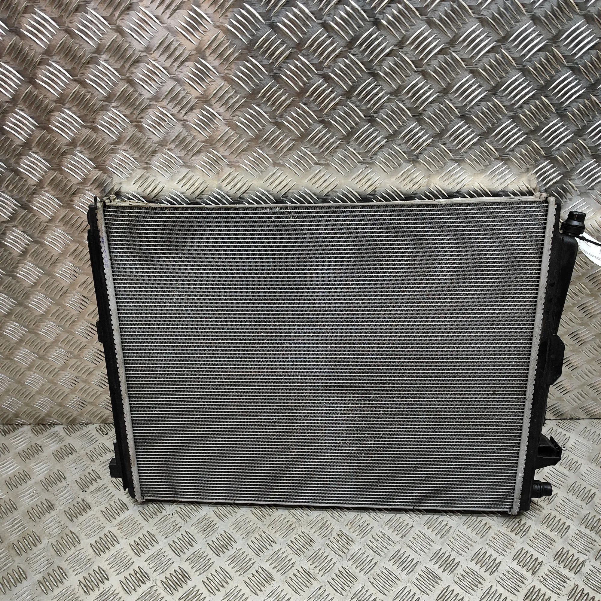 BMW 4 (F32 / F33 / F36) Cooling Radiator 8095283 Cooling Radiator BMW 4 SERIES (Coupe G2...