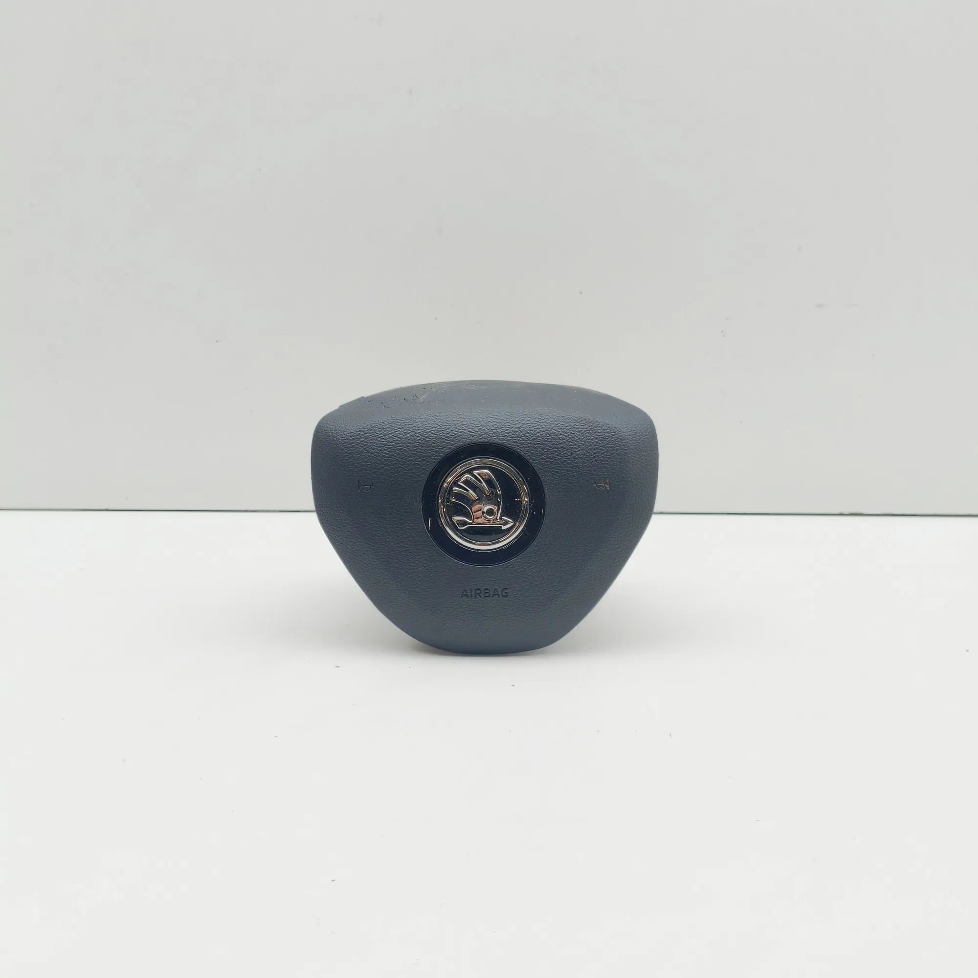 Skoda Karoq Steering Wheel Safety Bag SRS 57A880201, 57A880201A, 3077790 Steering Wheel S...