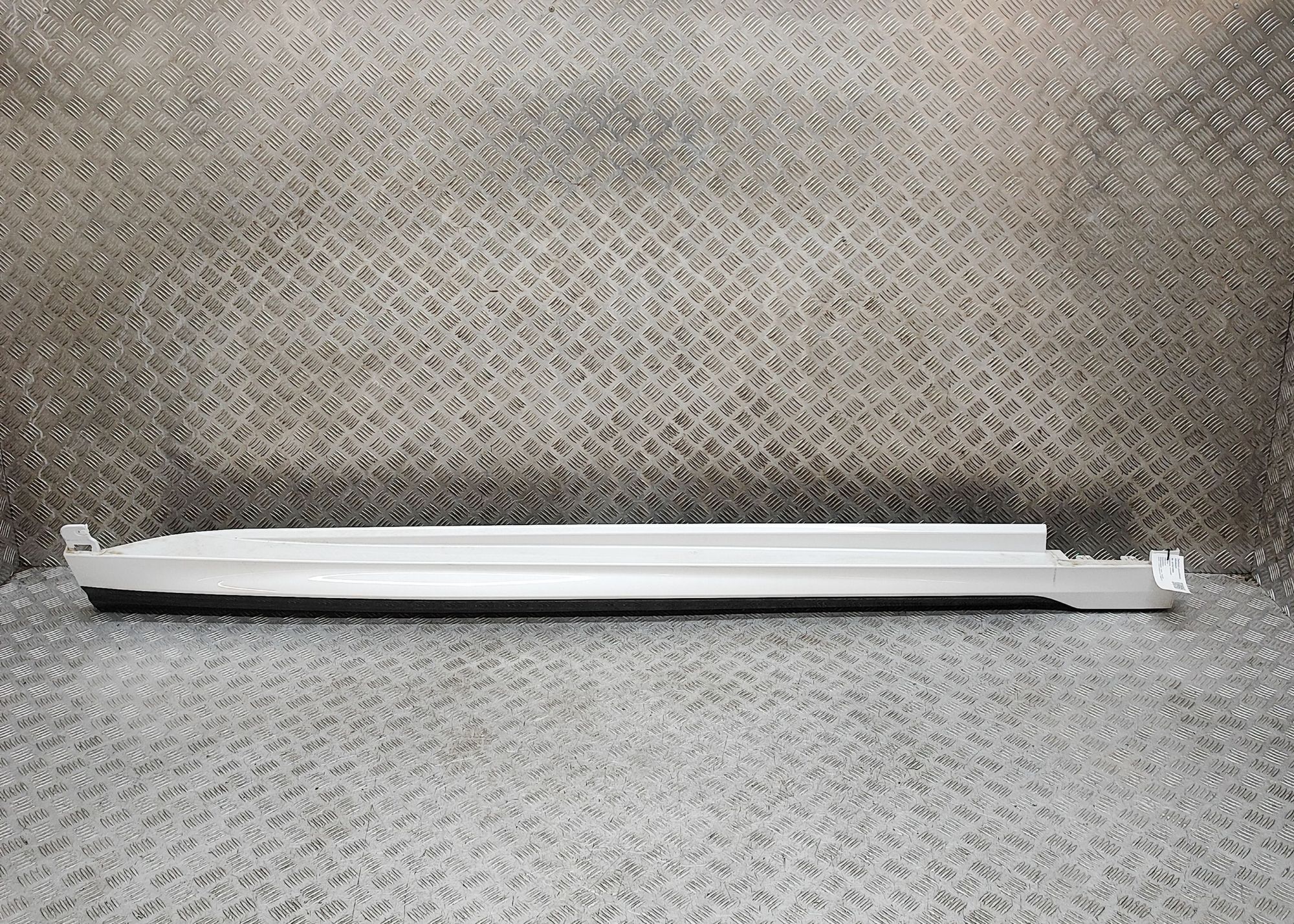 BMW X6 (G06) Right Side Plastic Sideskirt Cover 8091650 Right Side Plastic Sideskirt Cover BMW ...