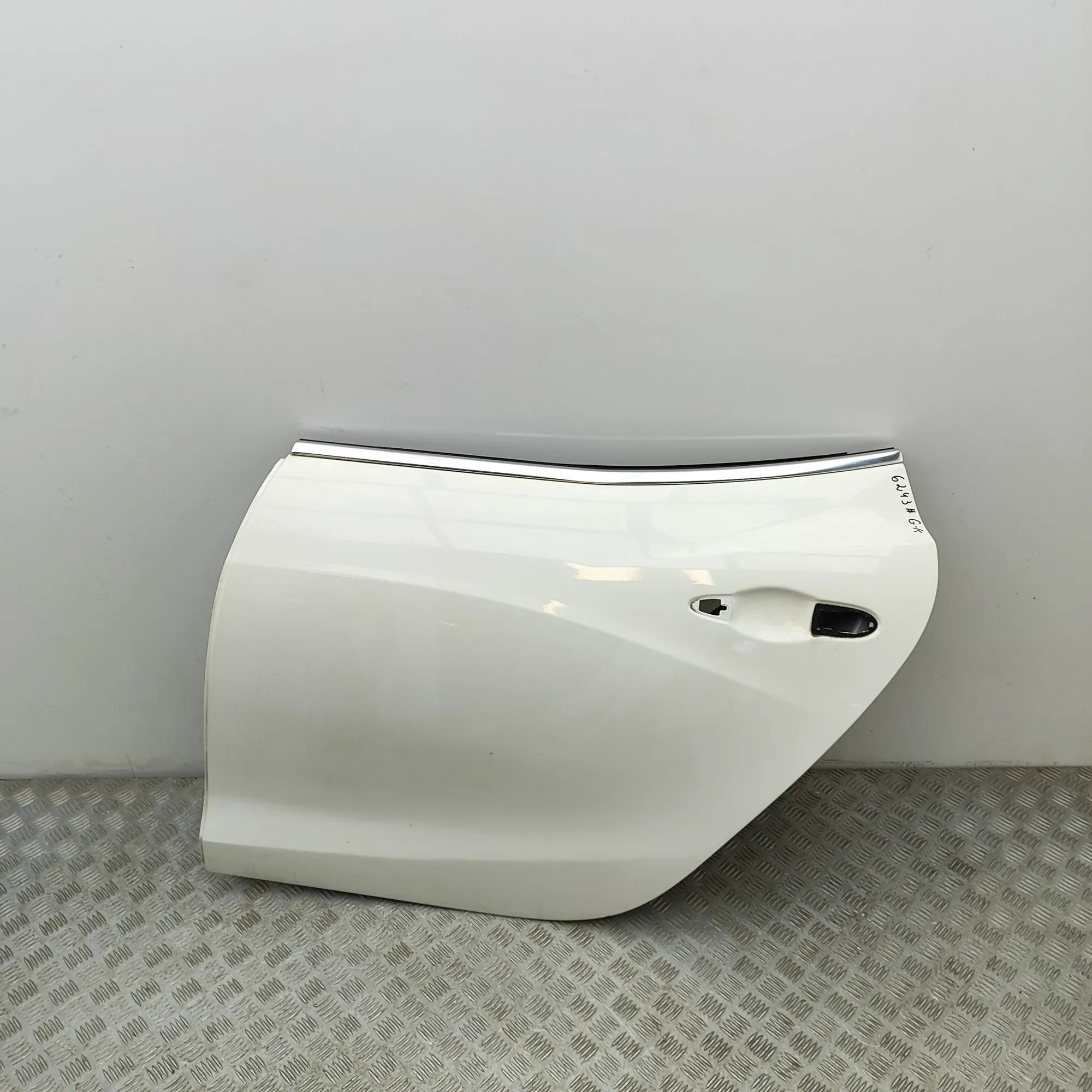 Maserati Ghibli Rear Left Door 673001734 Rear Left Door MASERATI GHIBLI (M157)...