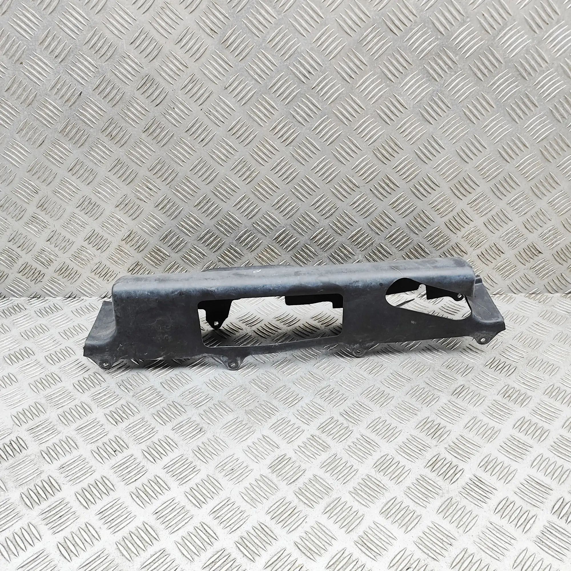 Radiator Air Guide Duct Brand/Model: ASTON MARTIN DB9
Year: 2008
Engine...