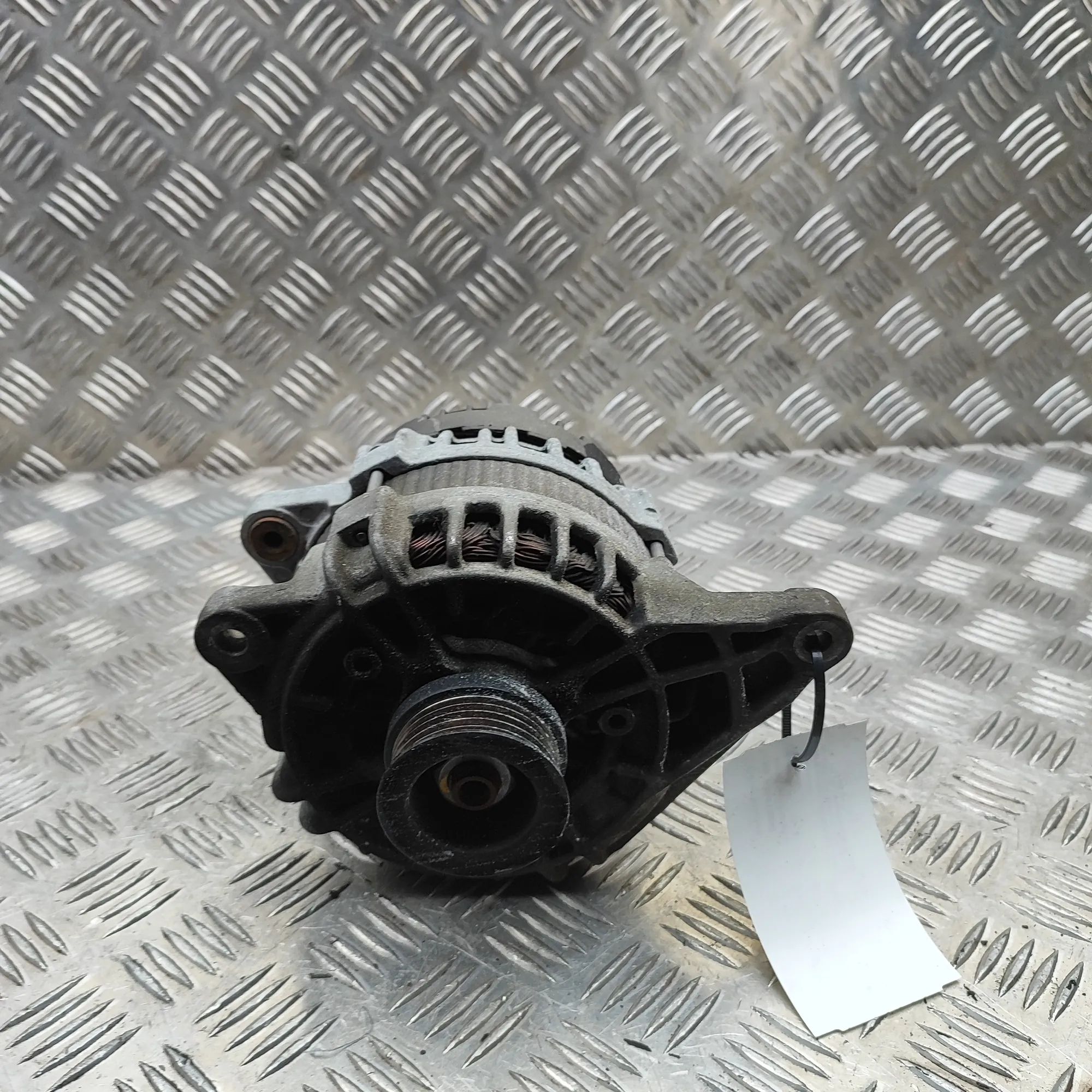 Mercedes-Benz Sprinter (W907 / W910)  Alternator Generator 0125813034, A6519065400 Alternator Generator ME...