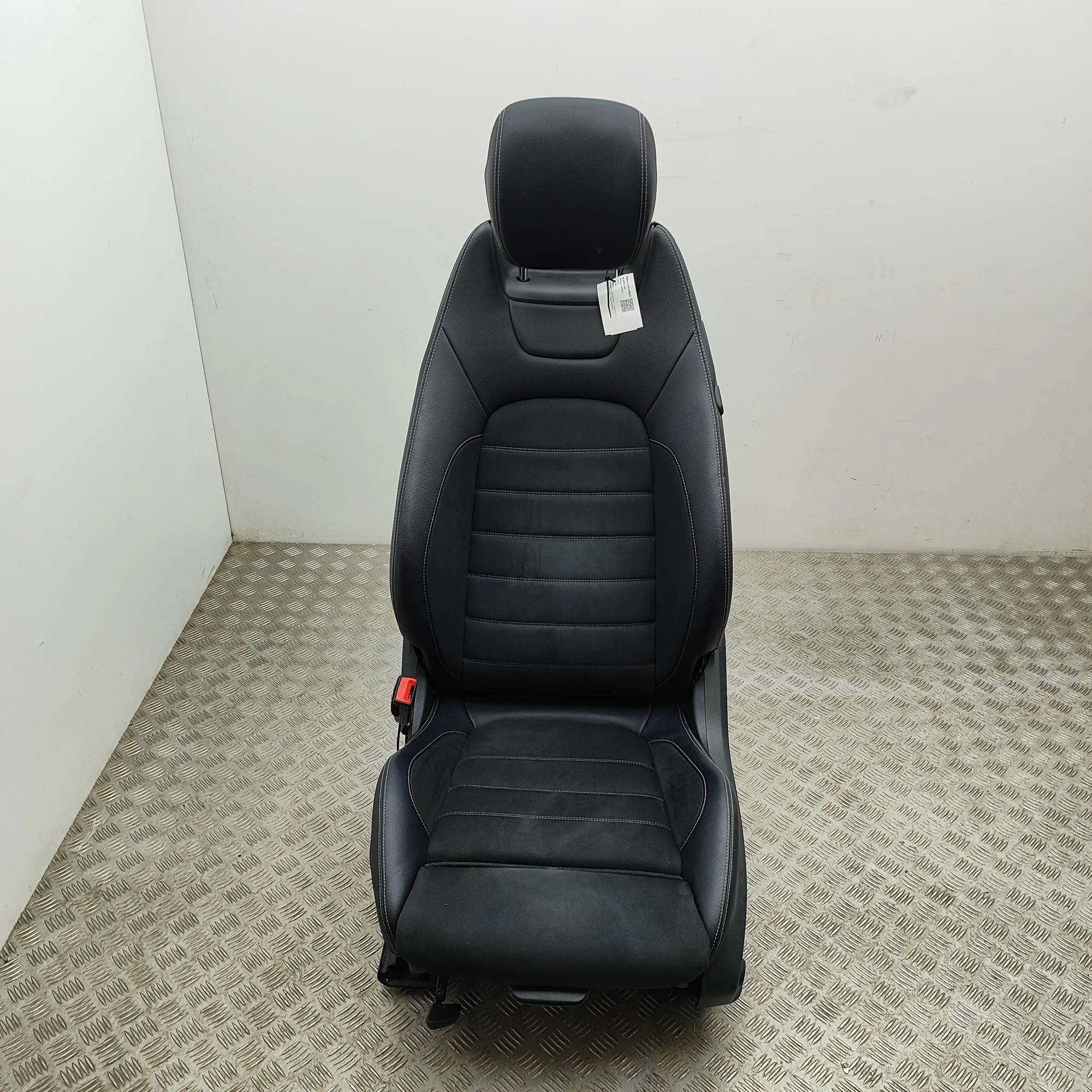Mercedes-Benz A (W176) Front Left Seat A2059105823 Front Left Seat MERCEDES-BENZ C-CLA...
