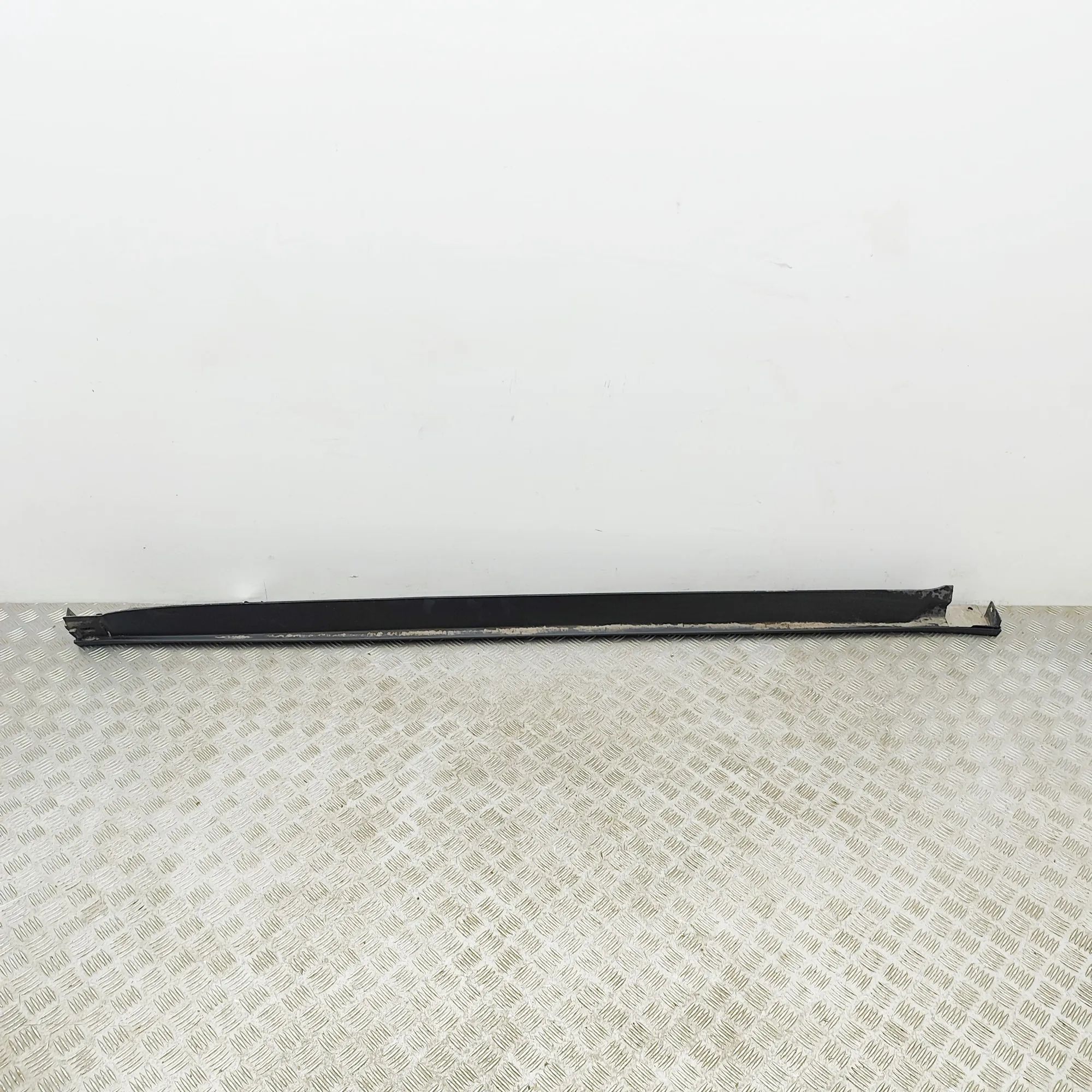 BYD Dolphin Right Side Plastic Sideskirt Cover EM2E-5402820, 13153436-00 Right Side Plastic Si...