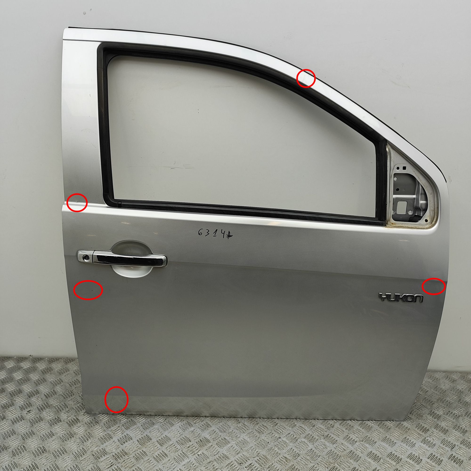 Isuzu D-Max Front Right Door 8981081314 Front Right Door ISUZU D-MAX (II TFR...