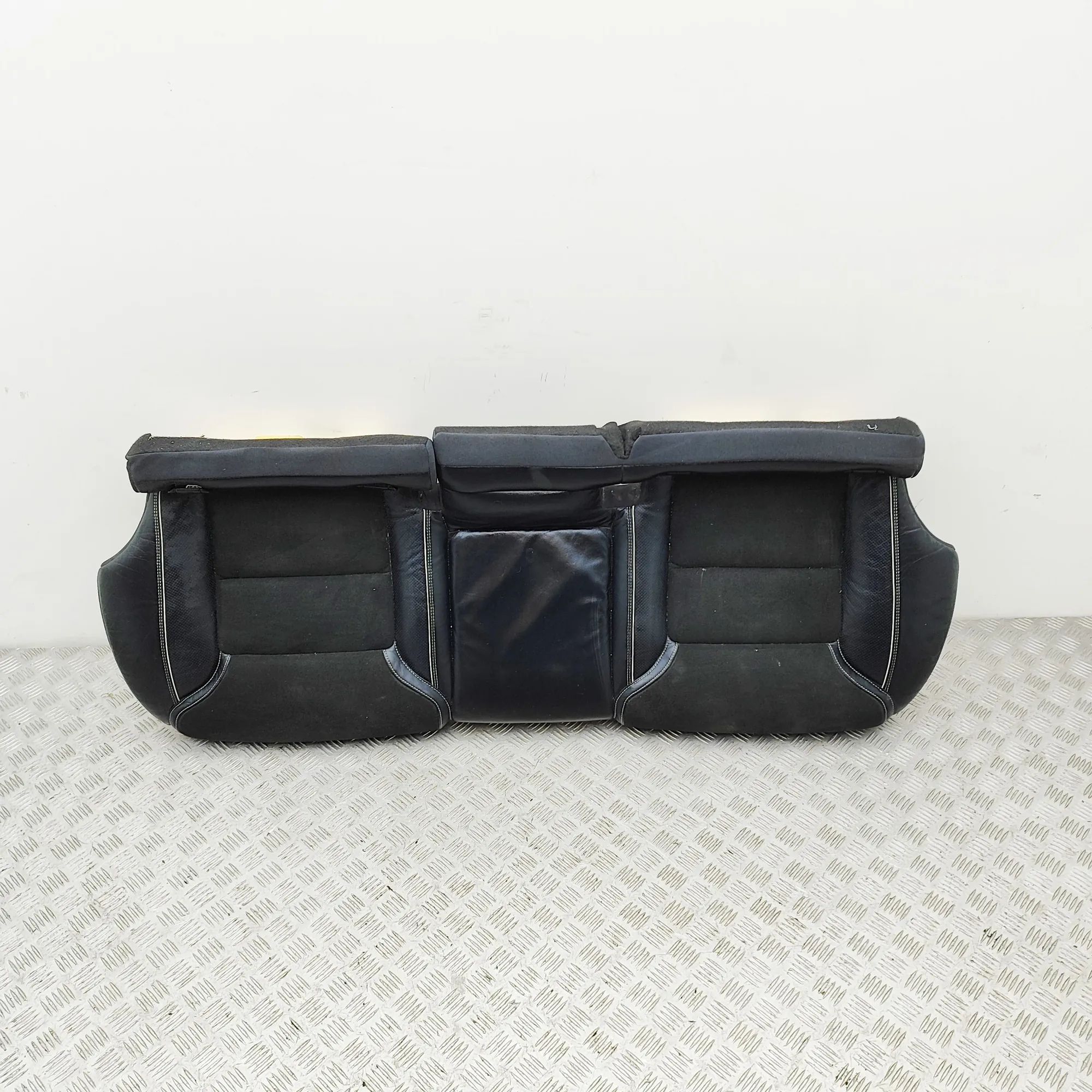 Volvo S90 Takapenkki 31685069 Rear Seat VOLVO V90 (II) (2016-...)

P...