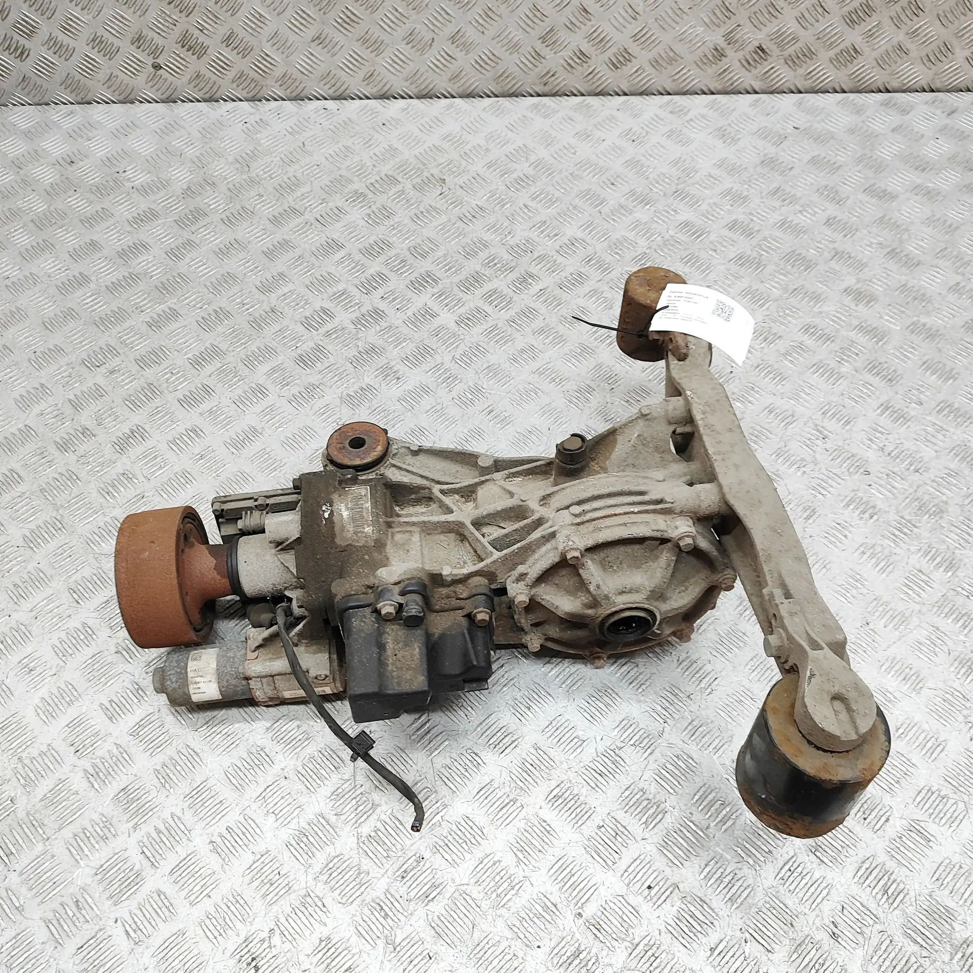 Volvo S90 takatasauspyörästö T4733758, P1216693 Rear Differential VOLVO V90 ...
