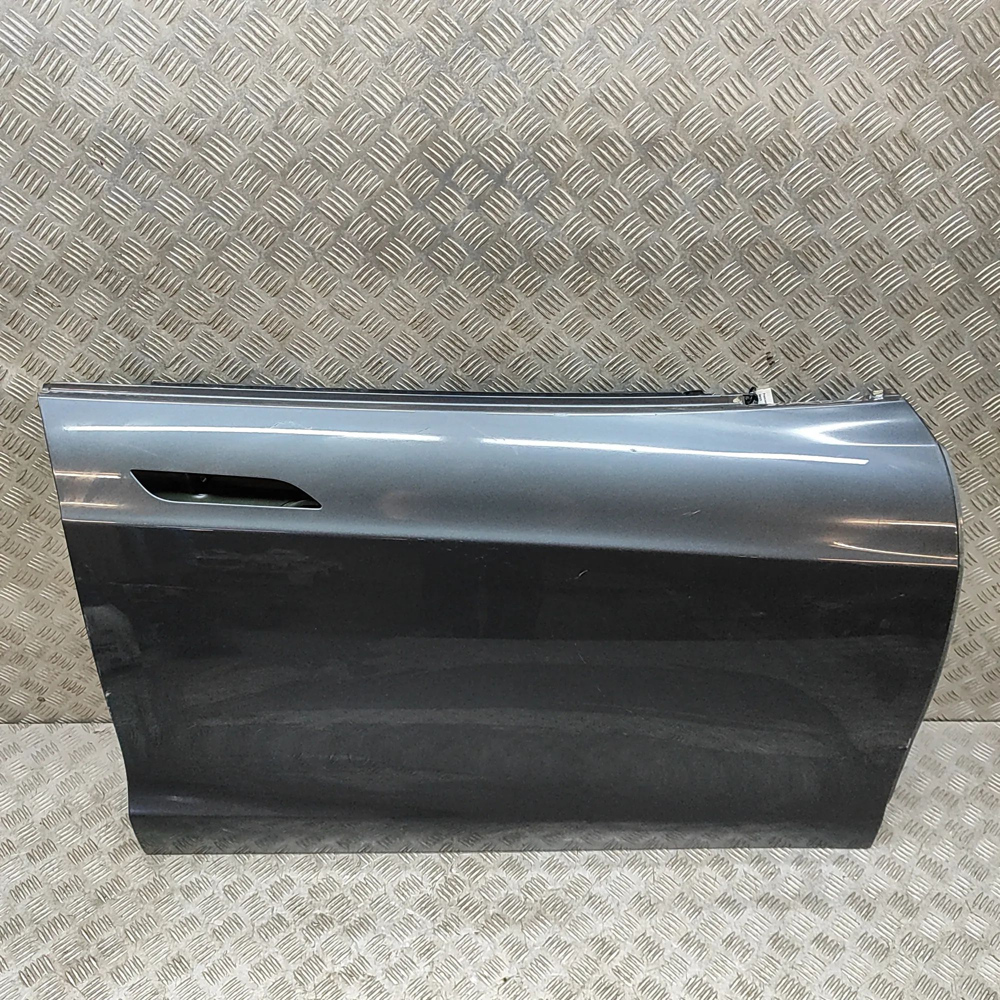 Tesla Model S Front Right Door 6006622-E0-H Front Right Door TESLA MODEL S (20...