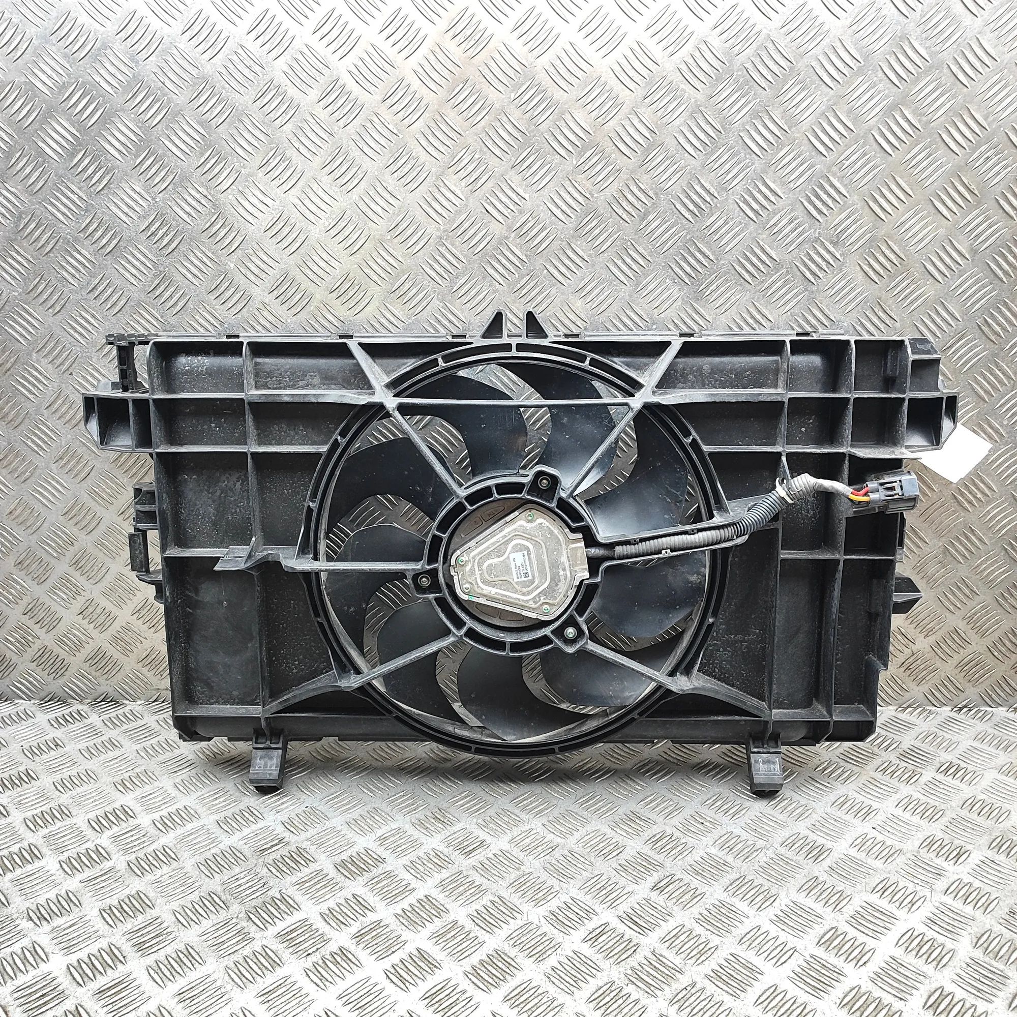 Tesla Model 3 Engine Cooling Fan Shroud 1077084-00-D Engine Cooling Fan Shroud TESLA MO...