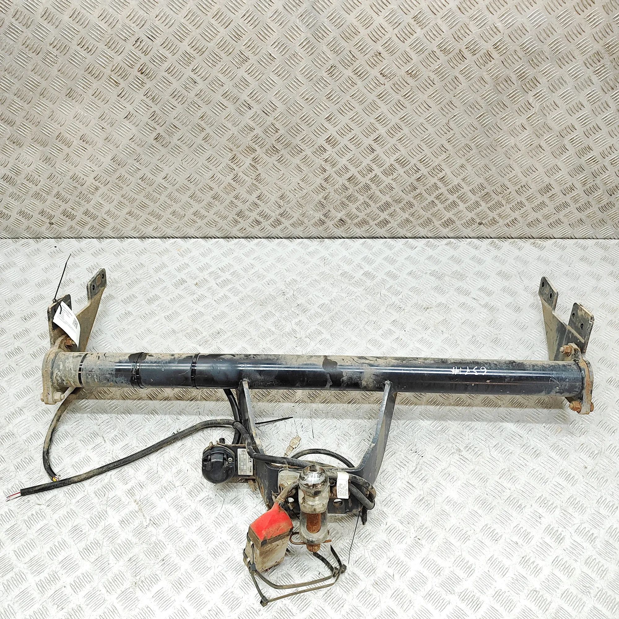 Toyota Hilux Towbar Kit 55R-0111026, TY4536 Towbar Kit TOYOTA HILUX (VI...