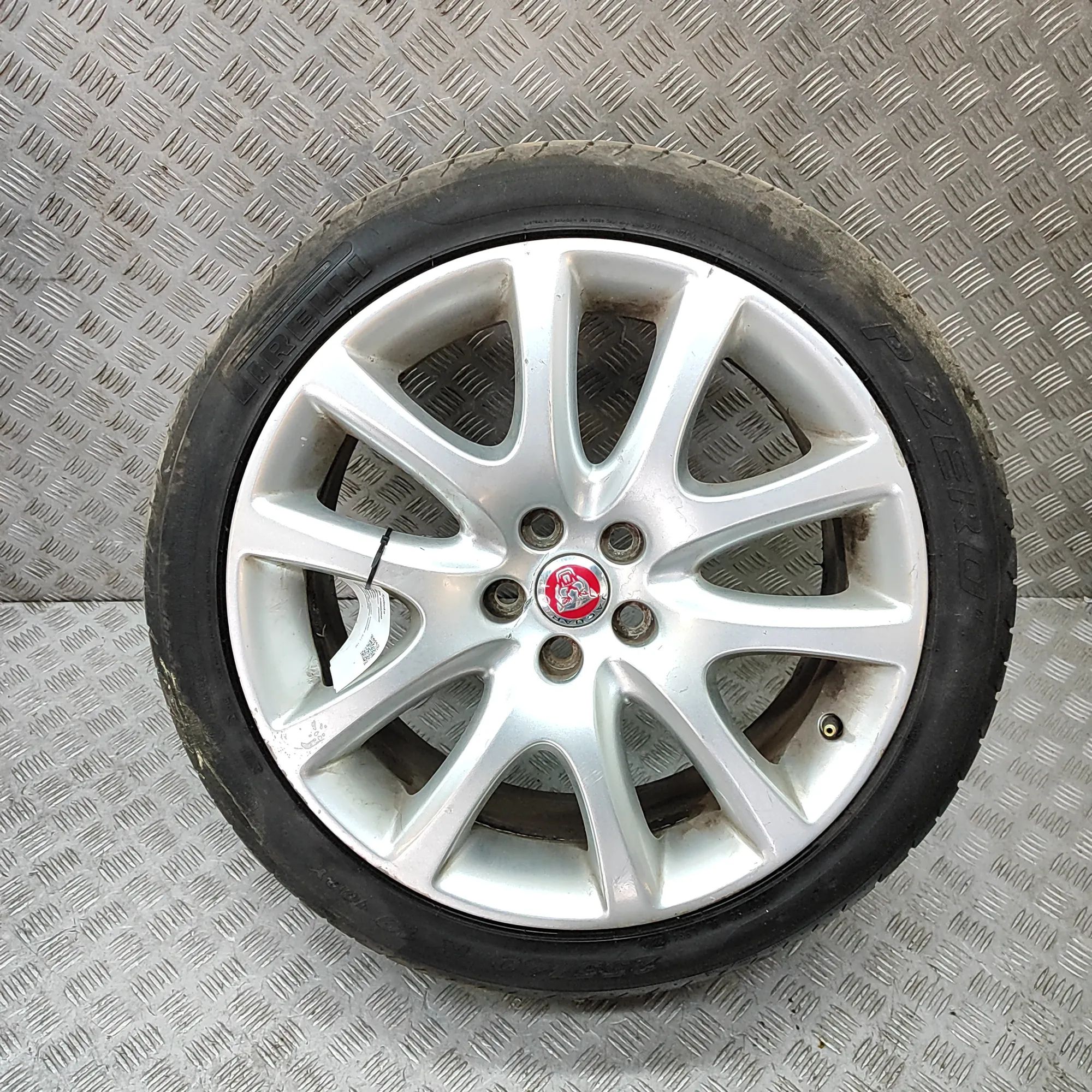 Jaguar XJ Alloy Wheel 7W93-1007-AA Alloy Wheel JAGUAR XJ (X350) (2003...