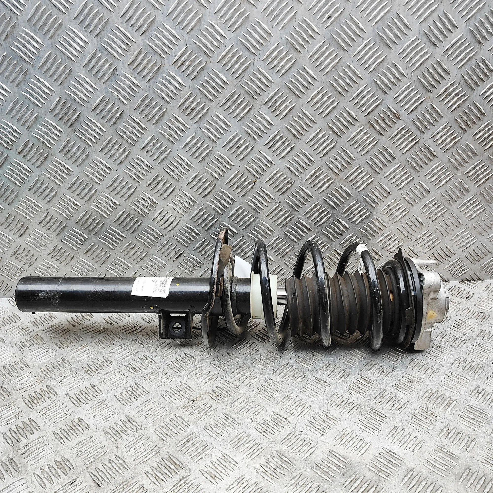 BMW X4 (G02) Front Left Shock Absorber 6890943 Front Left Shock Absorber BMW X4 (G02, ...