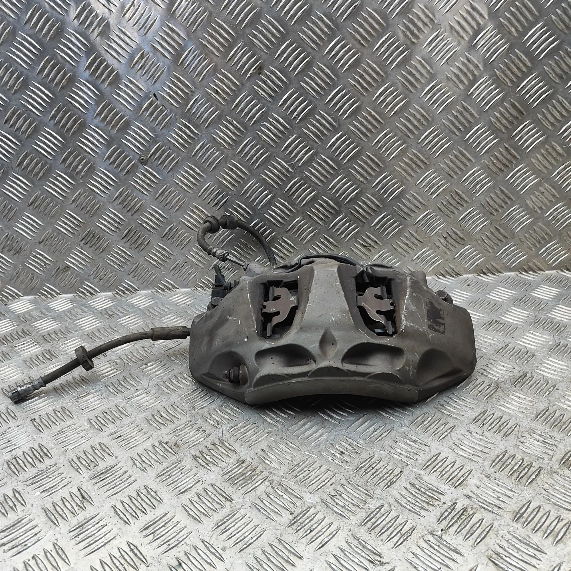 Volkswagen Touareg Front Left Brake Caliper 4M0615107BF Front Left Brake Caliper VW TOUAREG...