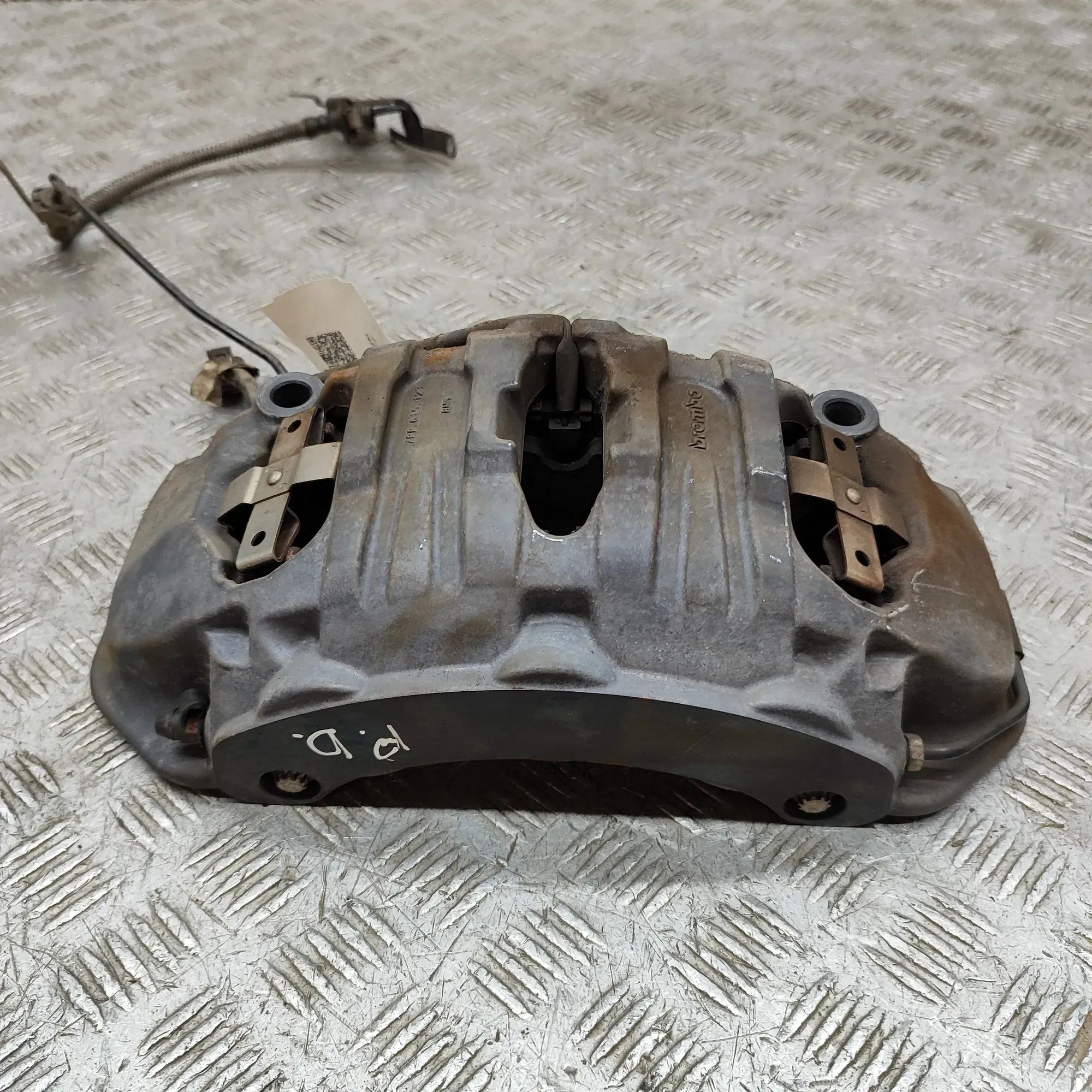 Audi e-tron GT (FW) Front Right Brake Caliper 4J3615106, 4J3615106AQ Front Right Brake Calipe...