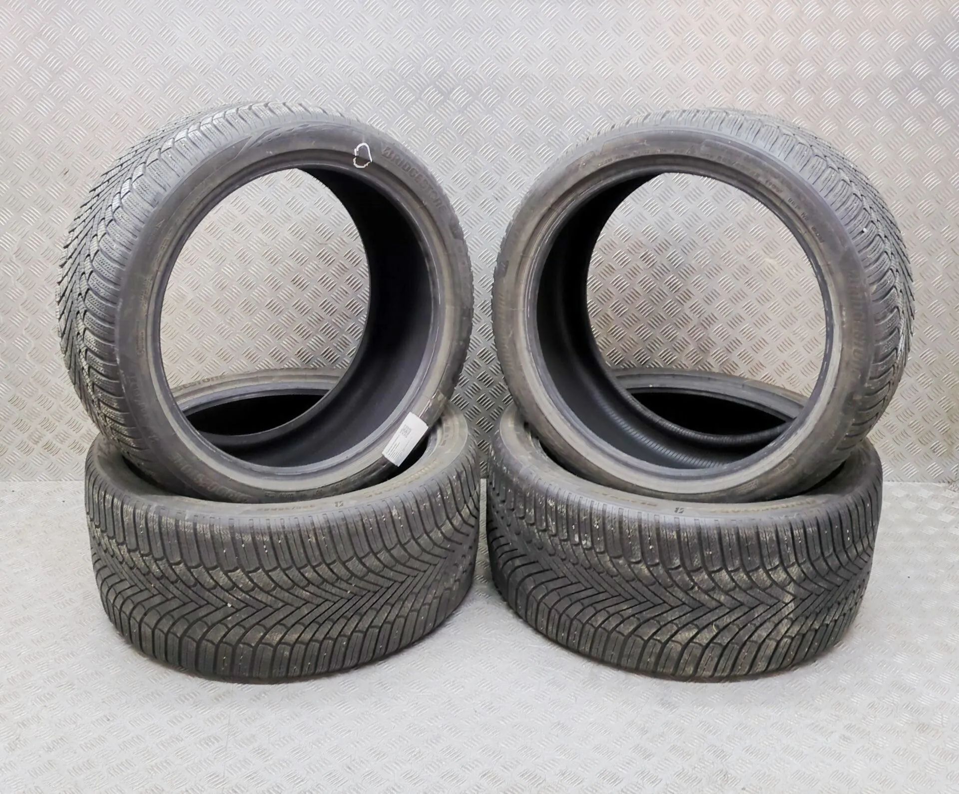 Mercedes-Benz CLS (C218) Tyre Kit BRIDGESTONE, BLIZZAK6 Tyre Kit MERCEDES-BENZ CL...