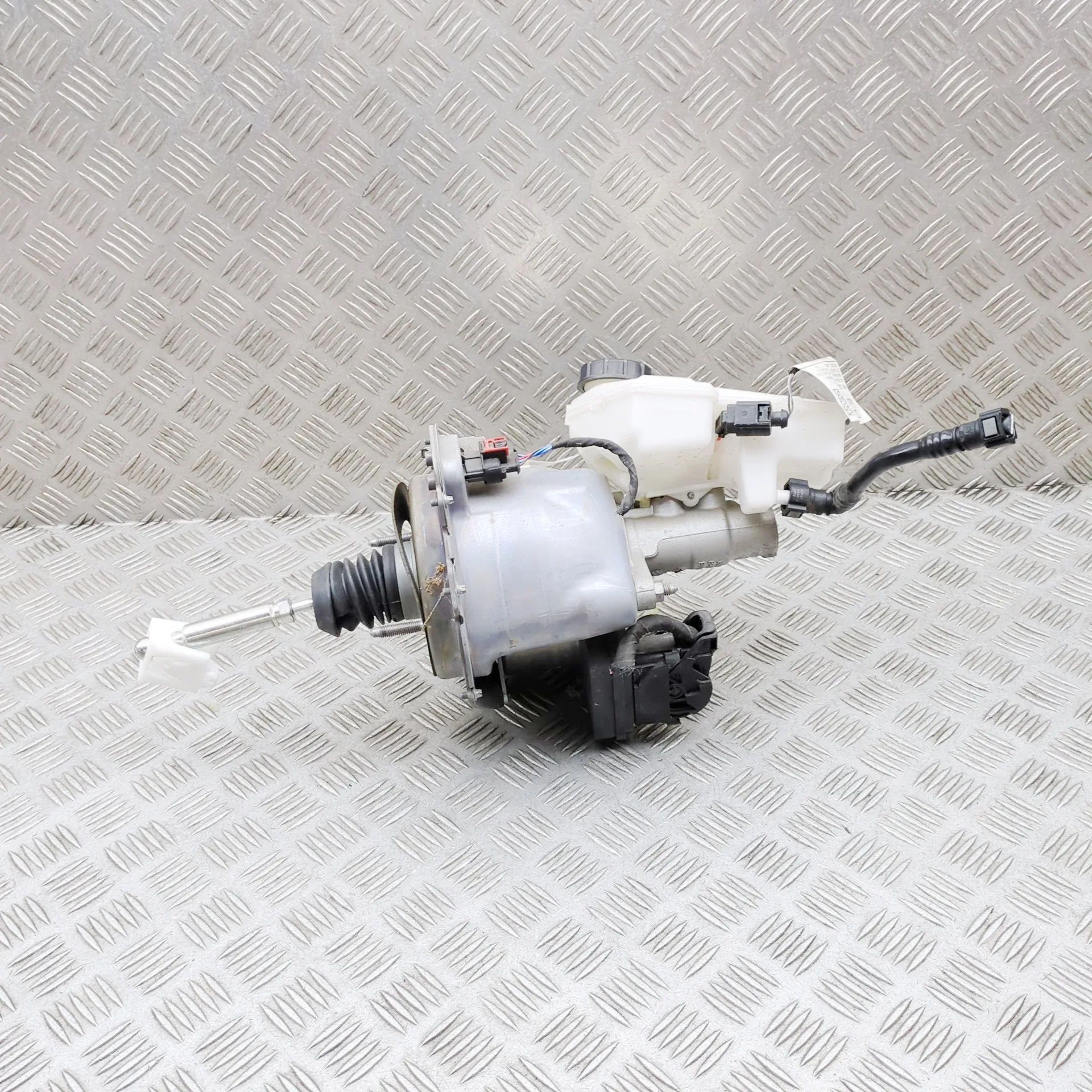 Audi e-tron GT (FW) Brake Servo Booster 0204N01089, 0204852044, 9J1614105J Brake Servo ...