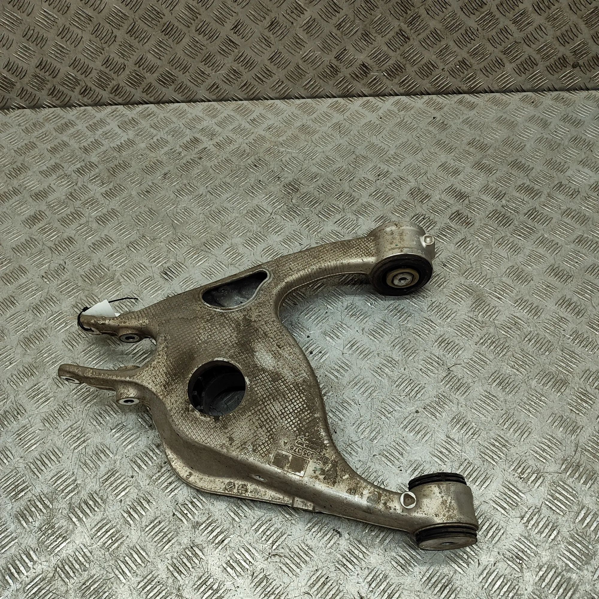 Audi e-tron GT (FW) Rear Right Lower Control Arm 9J1505376, 9J1505376A Rear Right Lower Control ...