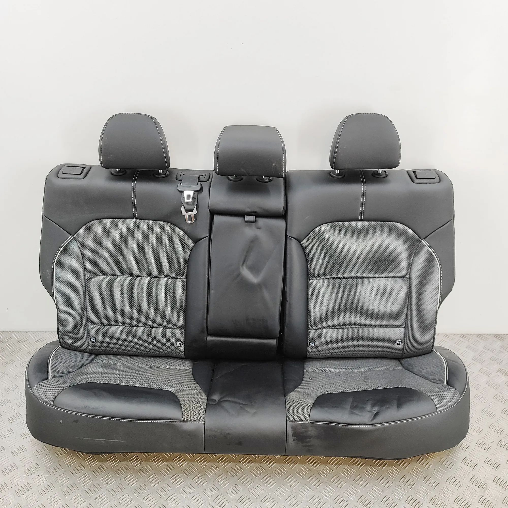 Kia Niro Rear seat 89300-Q4100BS5, 89100-Q4000BS5, 89400-Q4200BS5 ...