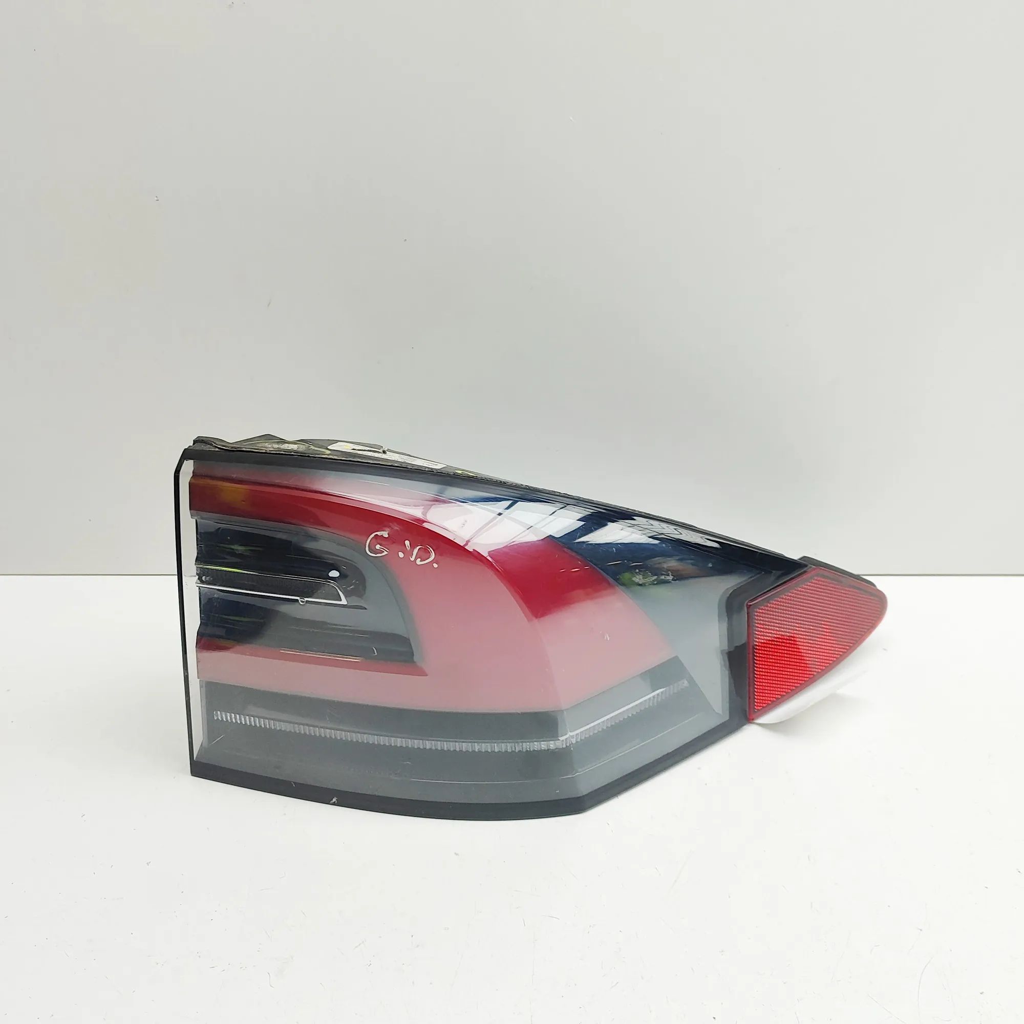 Tesla Model X Rear Right Tail Light 1034335-00-B Rear Right Tail Light TESLA MODEL ...