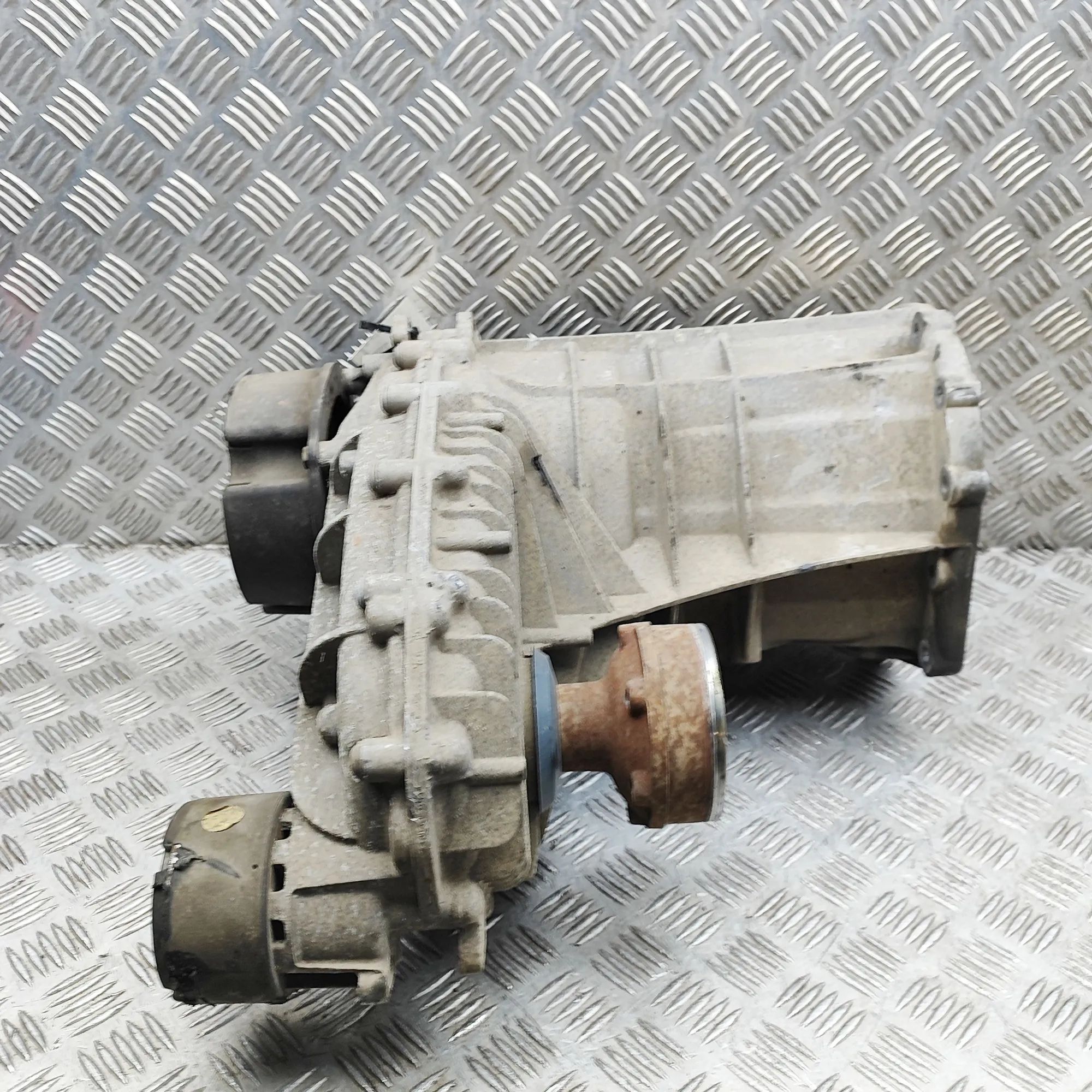 Audi Q7 (4L) Vahekast / nurkreduktor 0C2927755Q Transfer Box AUDI Q7 (4L) (2006-2015...
