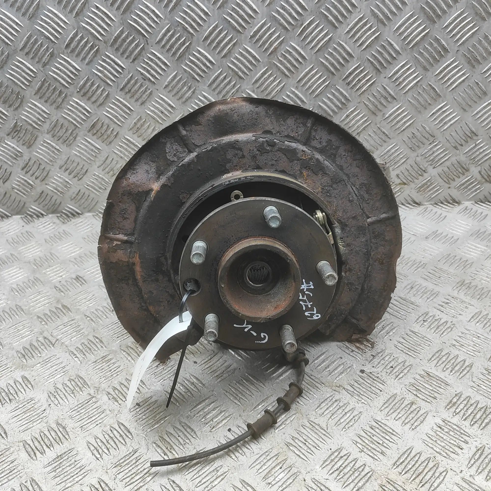 Jaguar XK Rear Left Wheel Hub Spindle MXD3291AA Rear Left Wheel Hub Spindle JAGUAR XK...