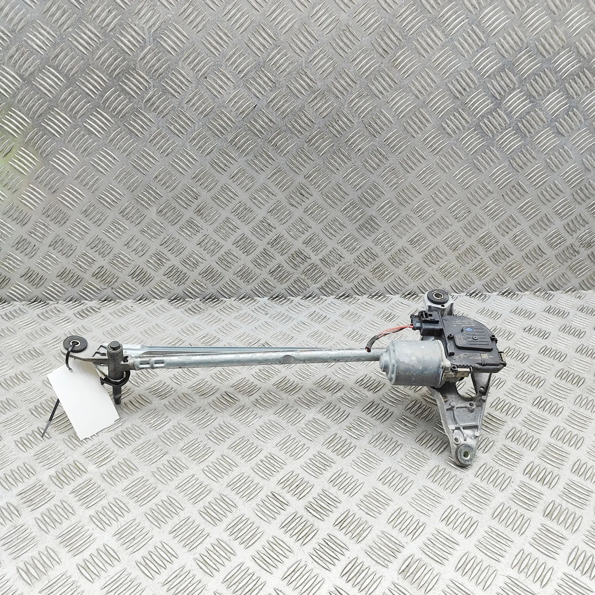 Audi Q3 (F3) Front Windshield Wiper Mechanism 83C955119B, 33970220, 1397226022, 83C955023C Fr...