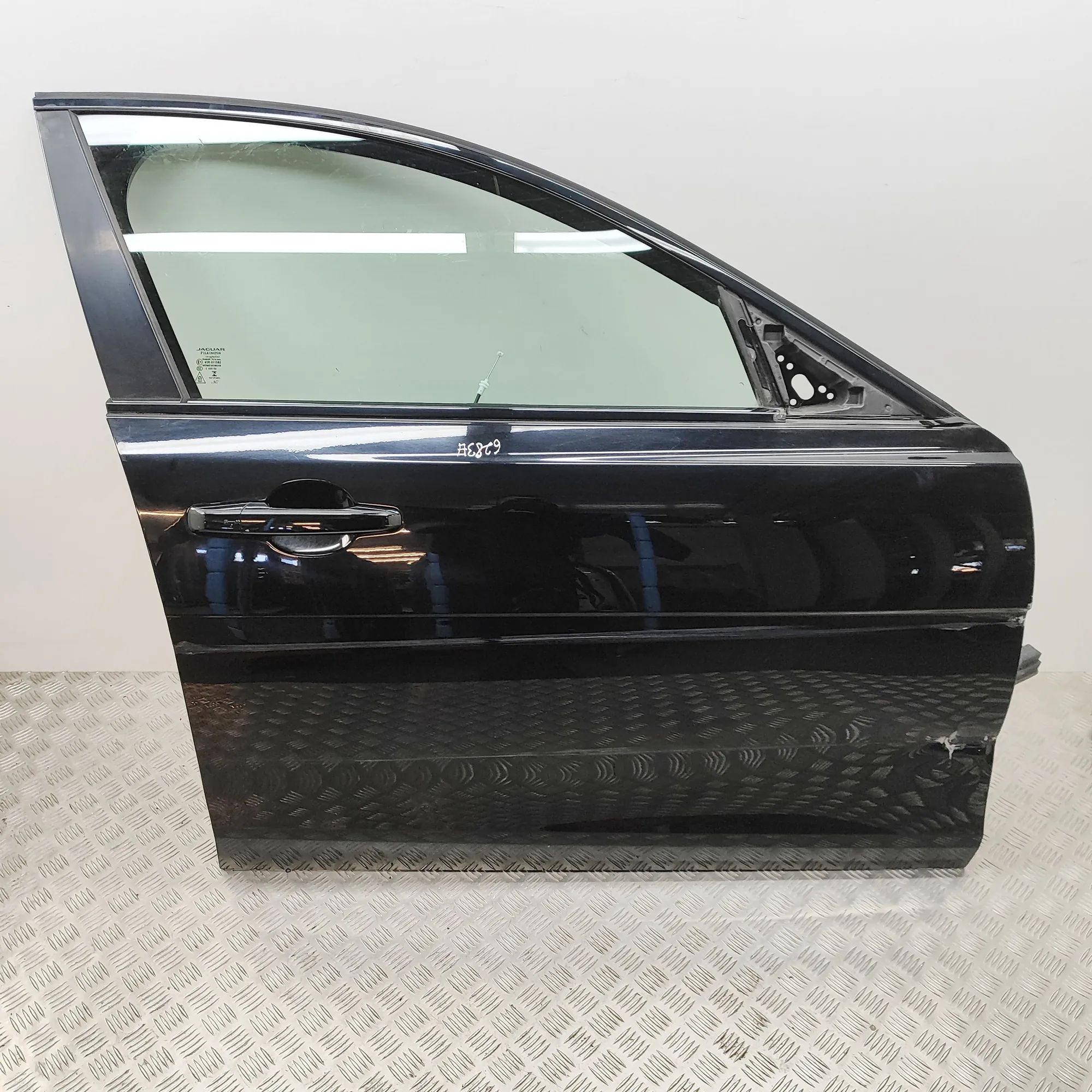 Jaguar XE Front Right Door GX73-20124-AA Front Right Door JAGUAR XE (X760)...