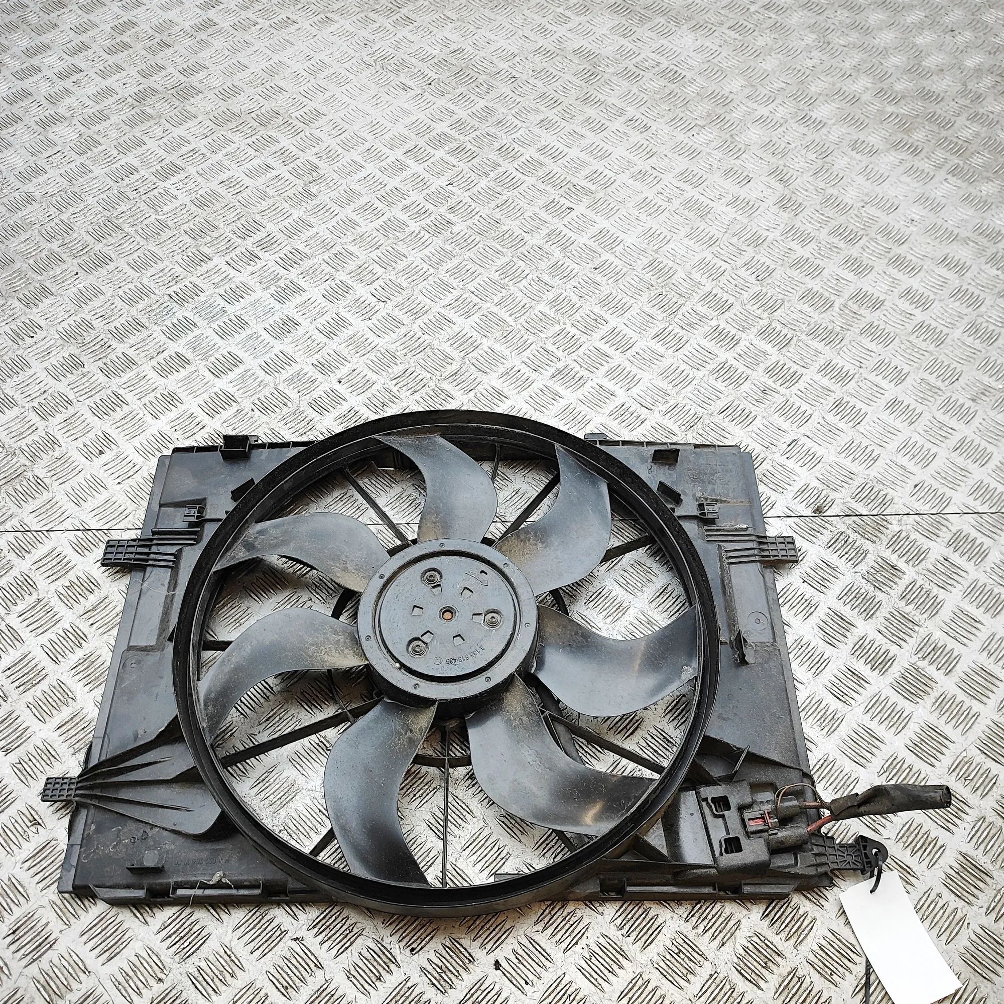 Mercedes-Benz A (W176) Engine Cooling Fan Shroud 3137234063, A0999061100 Engine Cooling Fan Shro...