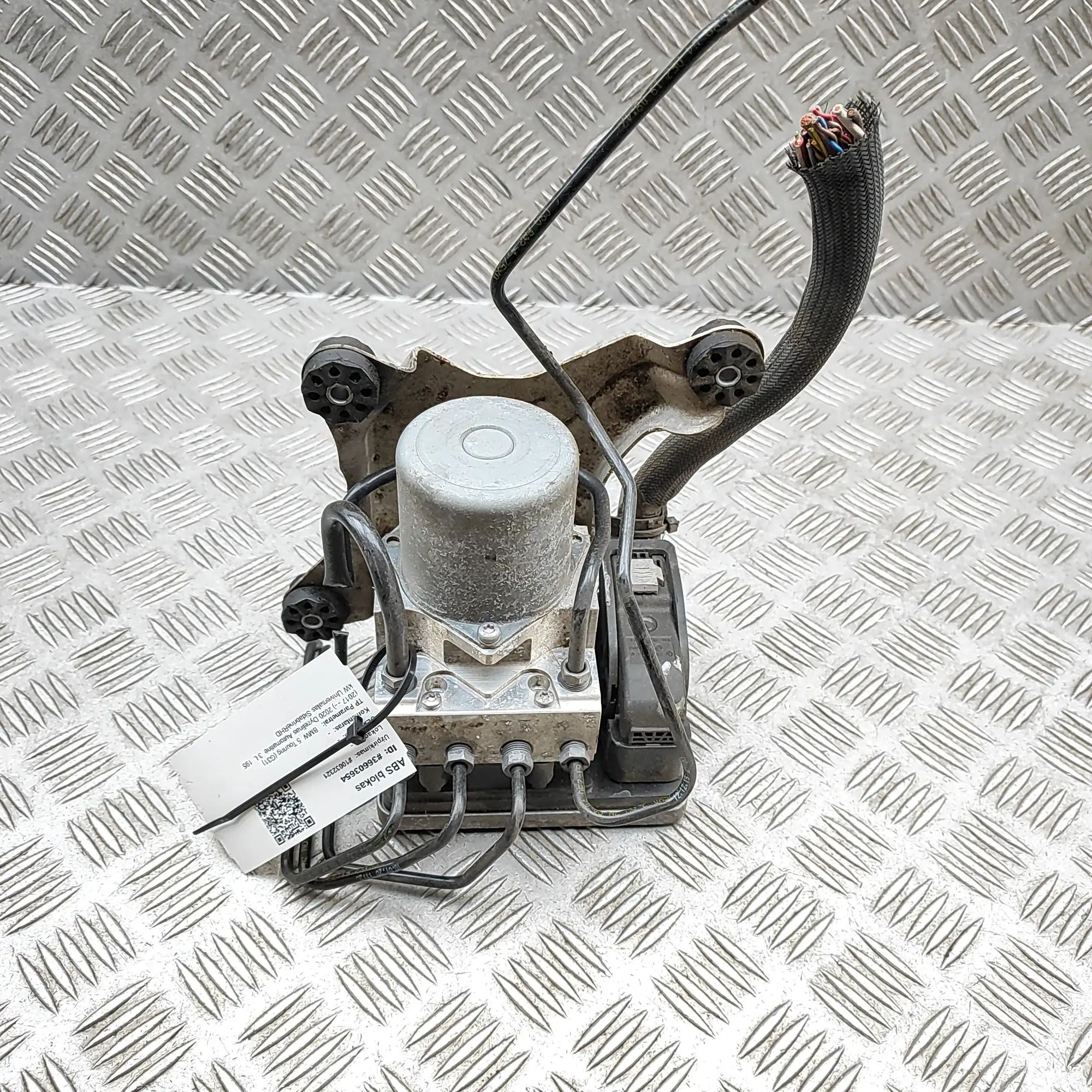 BMW 5 (G30 / G31) ABS hydraulic pump 6874175, 6870621 ABS Pump BMW 5 SERIES (Touring...