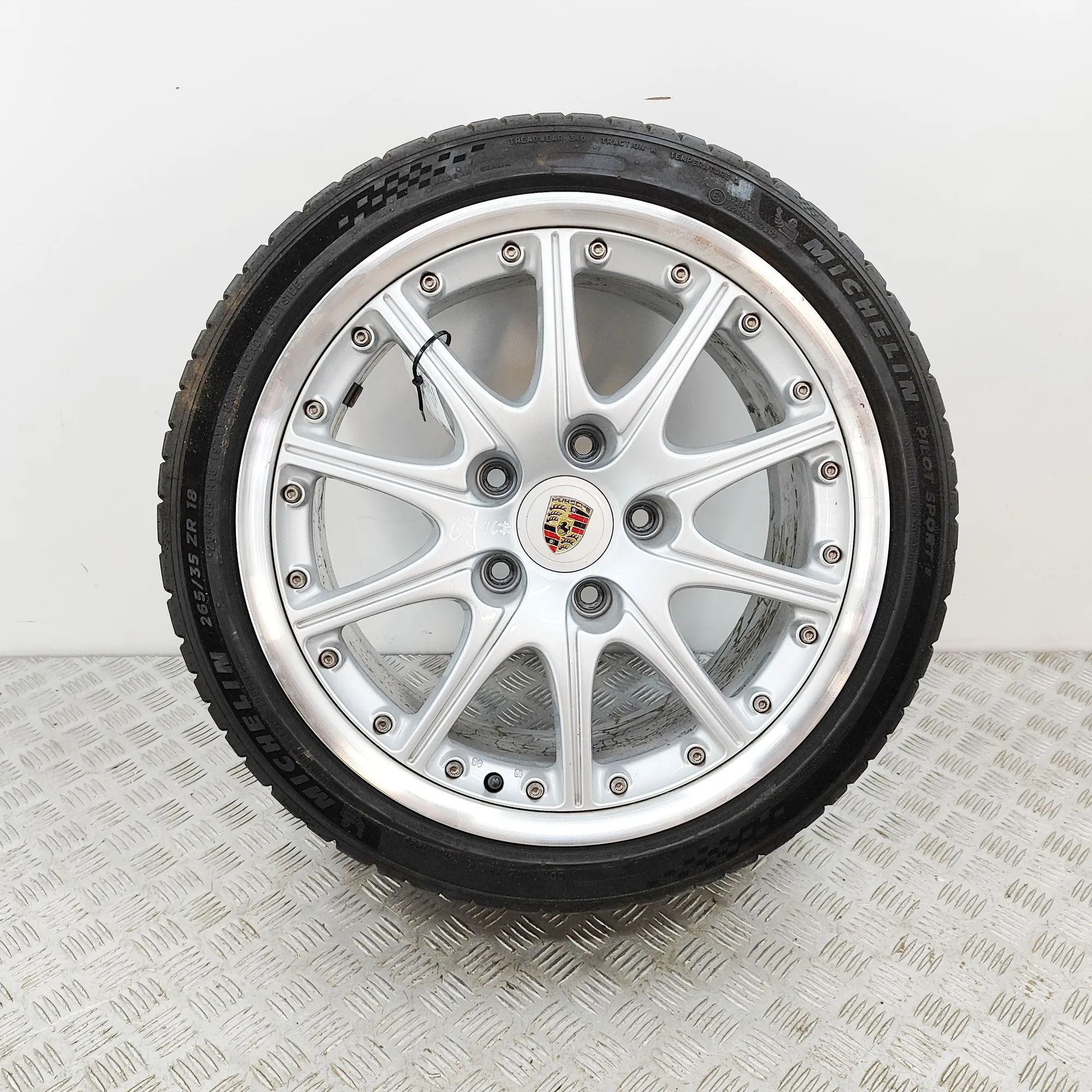 Porsche 911 (996) Alloy Wheel 99636214050 Alloy Wheel PORSCHE 911 (Cabrio 996...