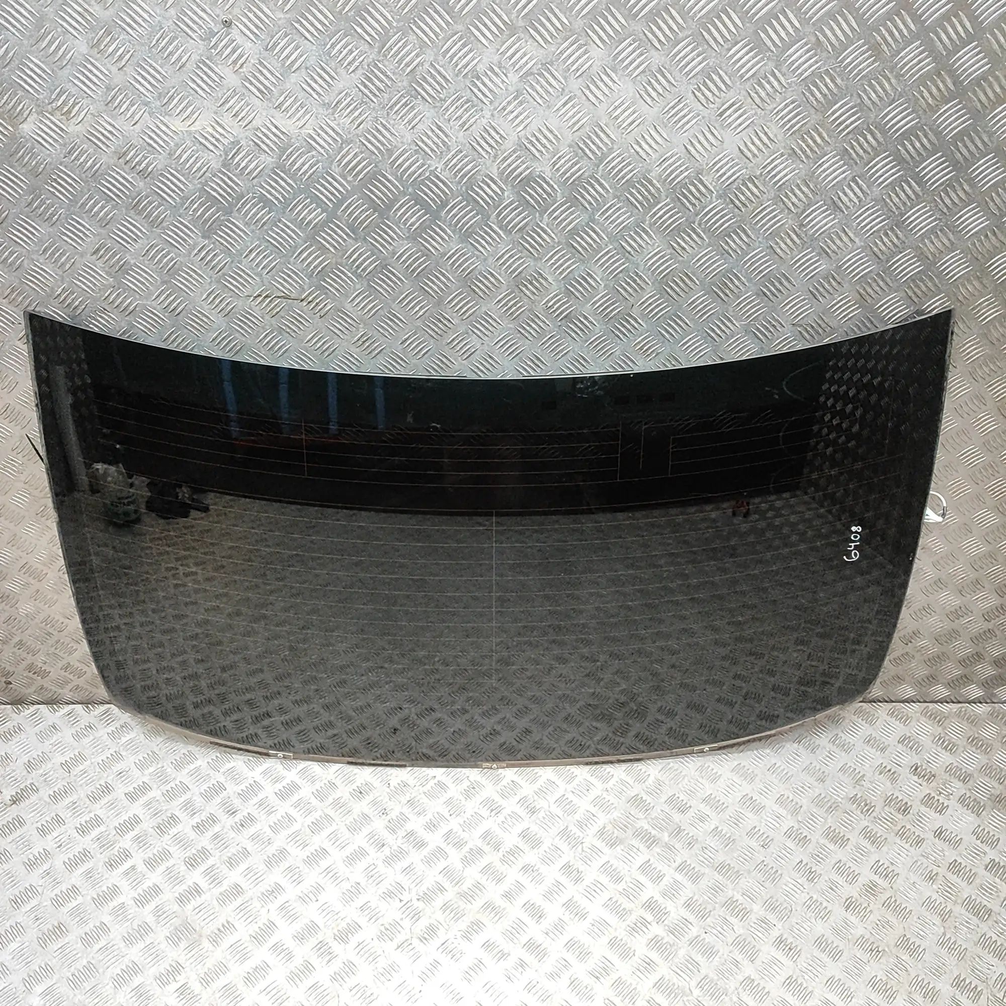 Lexus LS Tailgate Window Glass