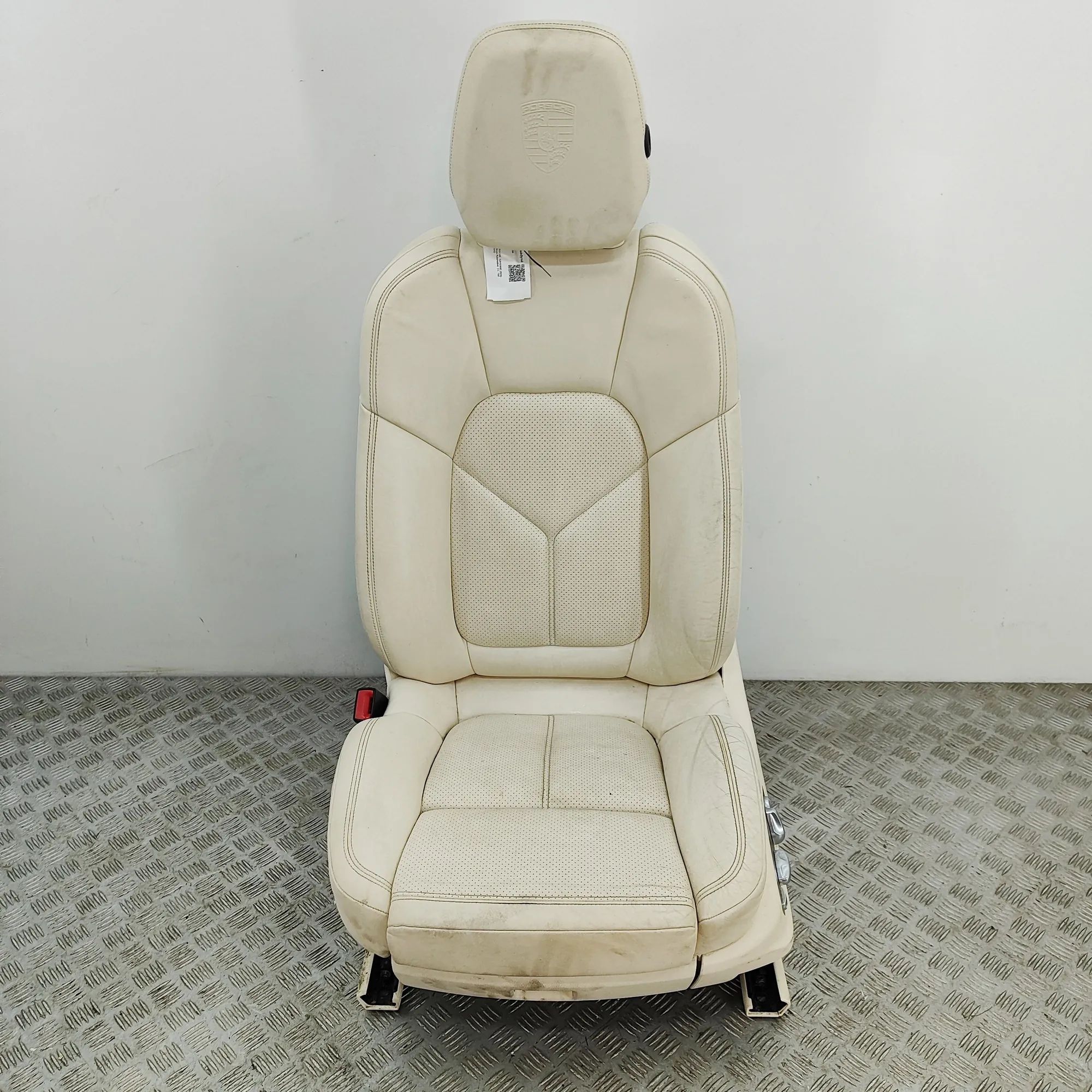 Porsche Cayenne Front Left Seat 95852141000 Front Left Seat PORSCHE CAYENNE (92...
