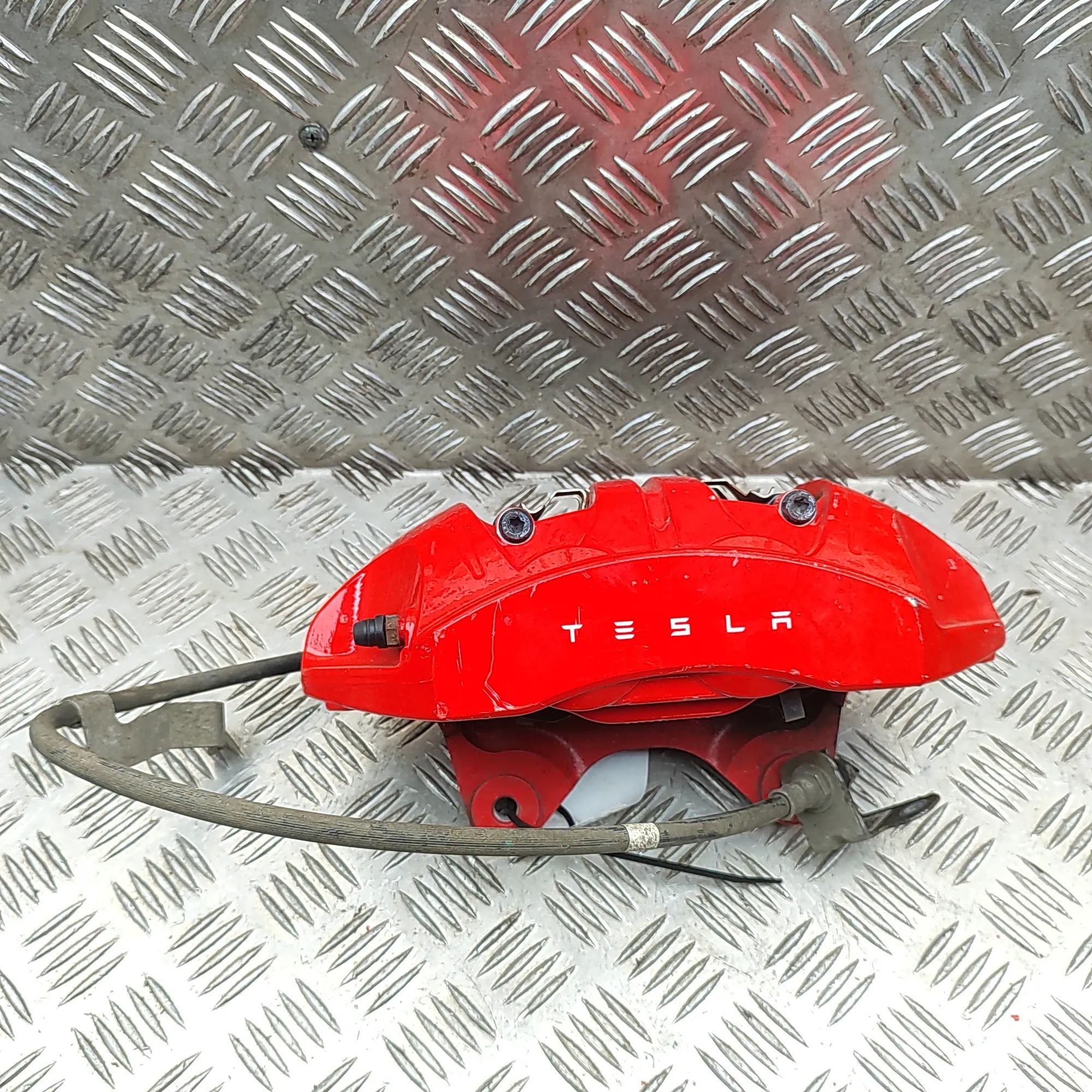 Tesla Model Y Front Left Brake Caliper 2288641-00-A Front Left Brake Caliper TESLA MOD...