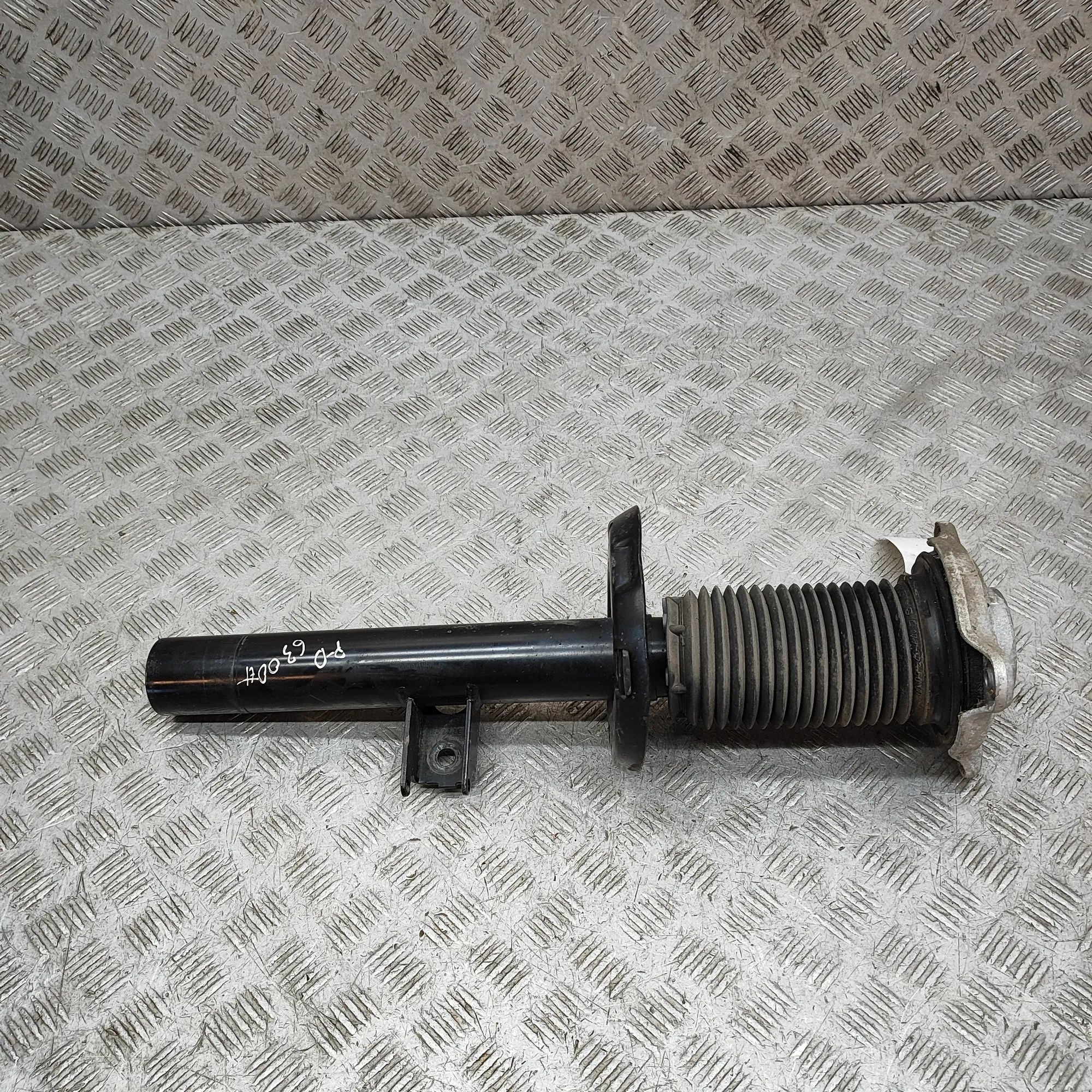 Mercedes-Benz GLA / EQA (H247) Front Right Shock Absorber A2433200600 Front Right Shock Absorber MERCEDES...