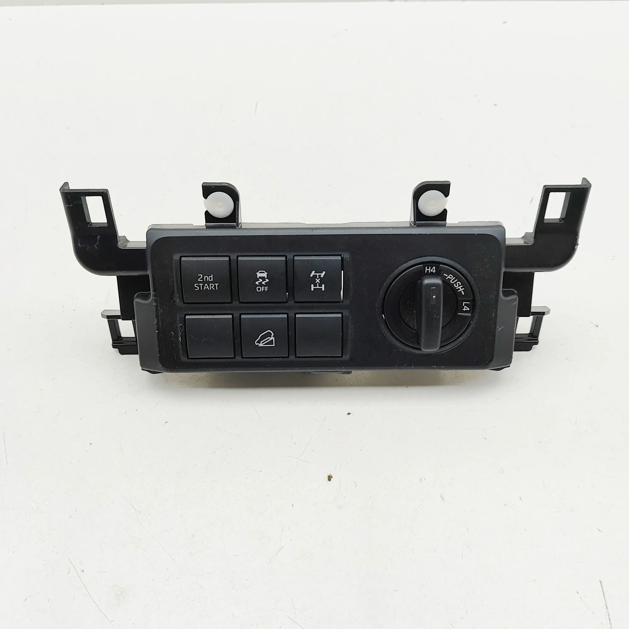 Toyota Land Cruiser 150 Button Switch Panel 58805-60320, 84970-60390, 84988-60080, 84223-60...