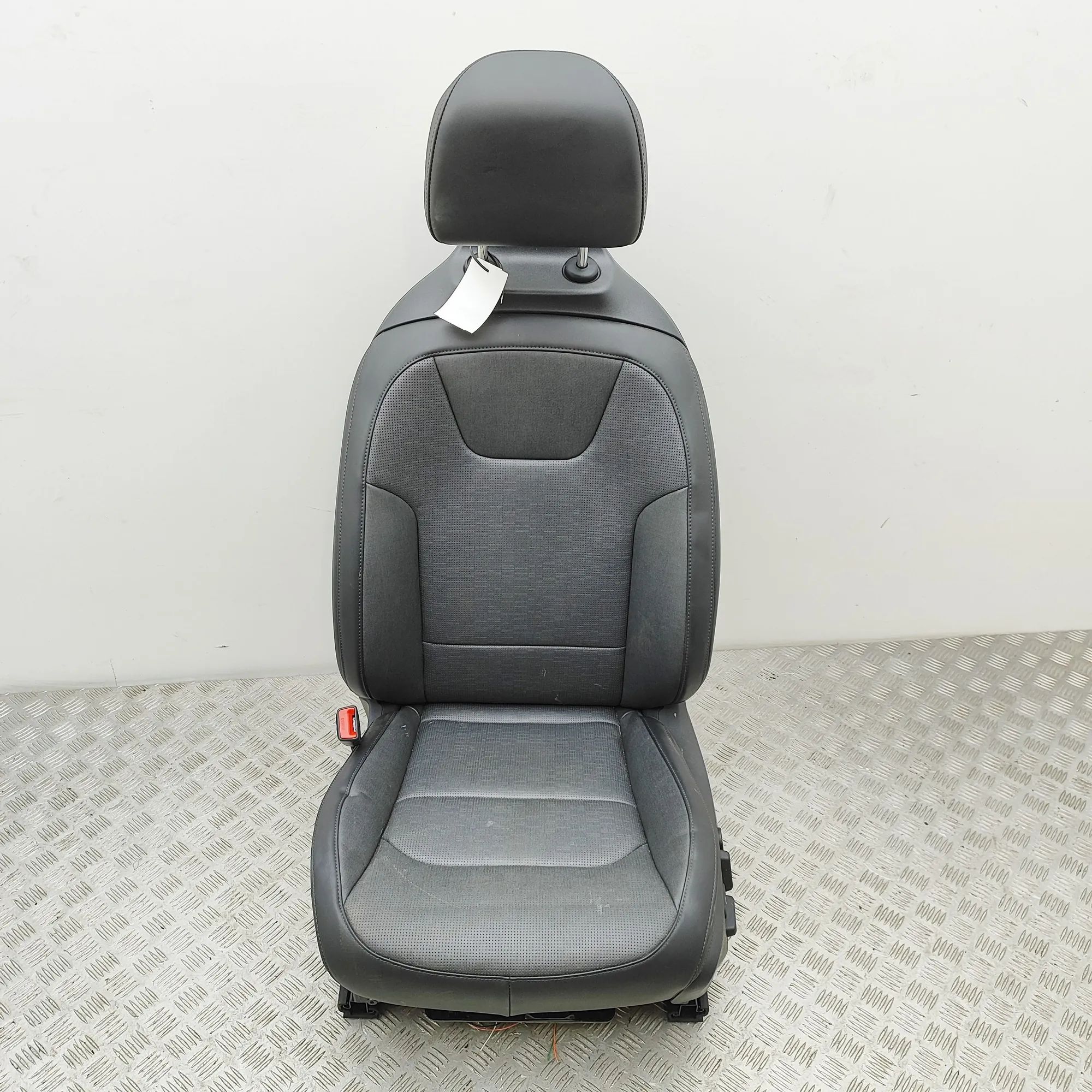 Kia Niro Front Left Seat 88500-AT760CCV Front Left Seat KIA NIRO (II) (2...