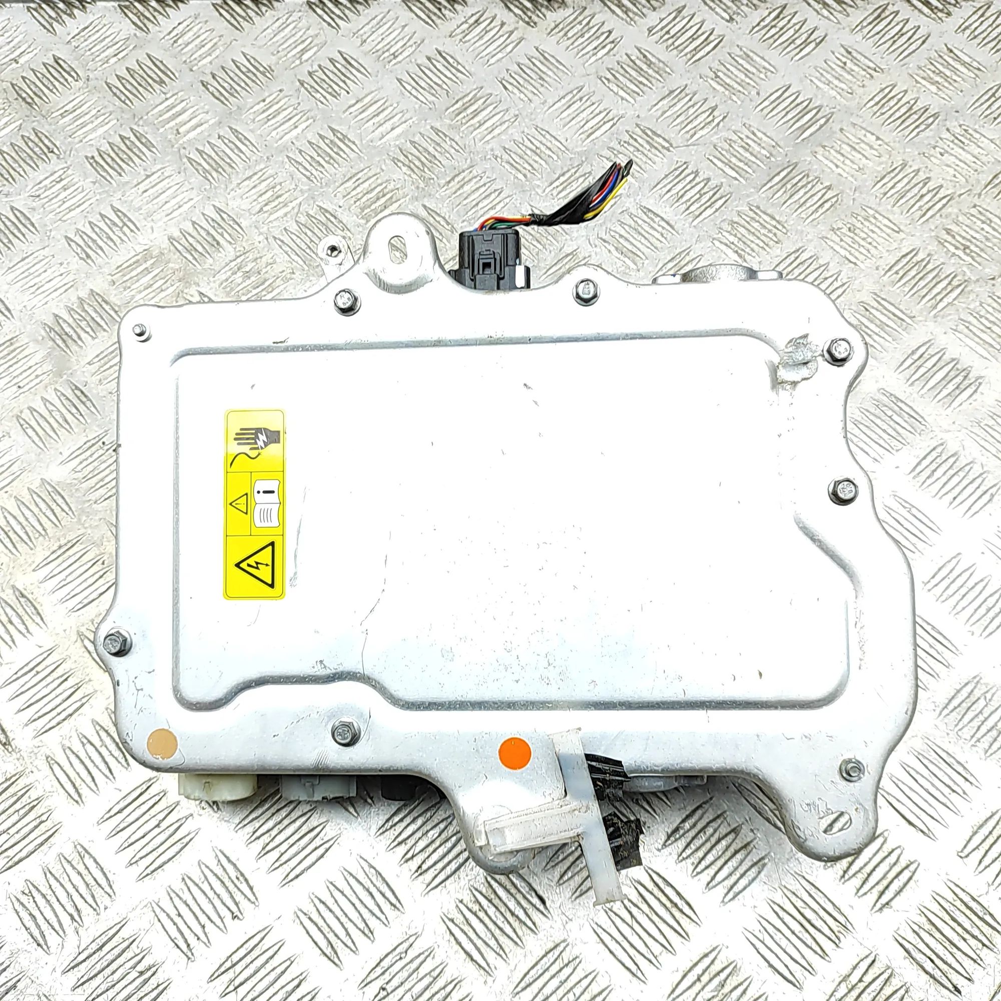 Tesla Model X Inverter 1049678-00-G Inverter TESLA MODEL X (2013-...)
...
