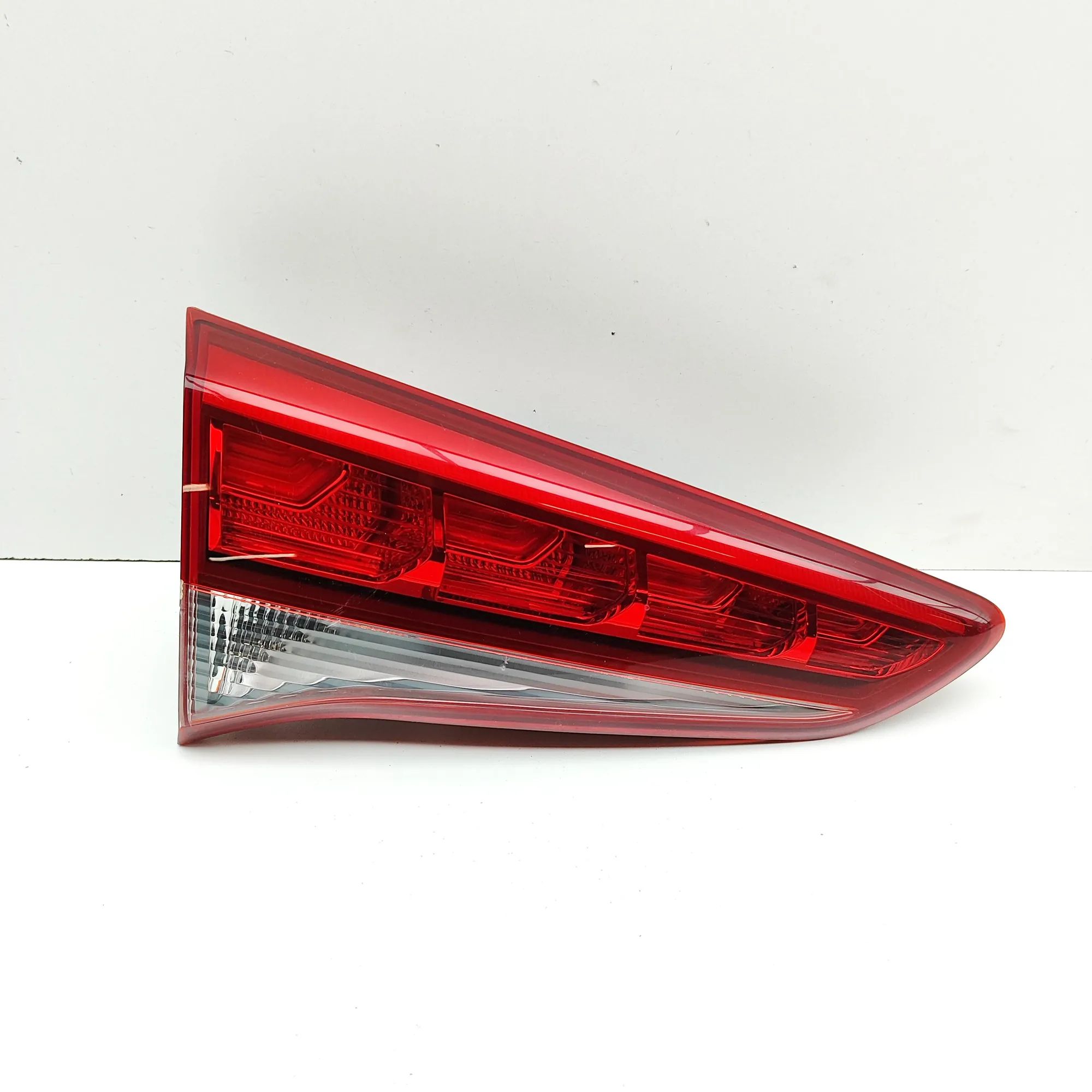 Hyundai Tucson Left Side Tailgate Tail Light 92403-D7100 Left Side Tailgate Tail Light HYUND...