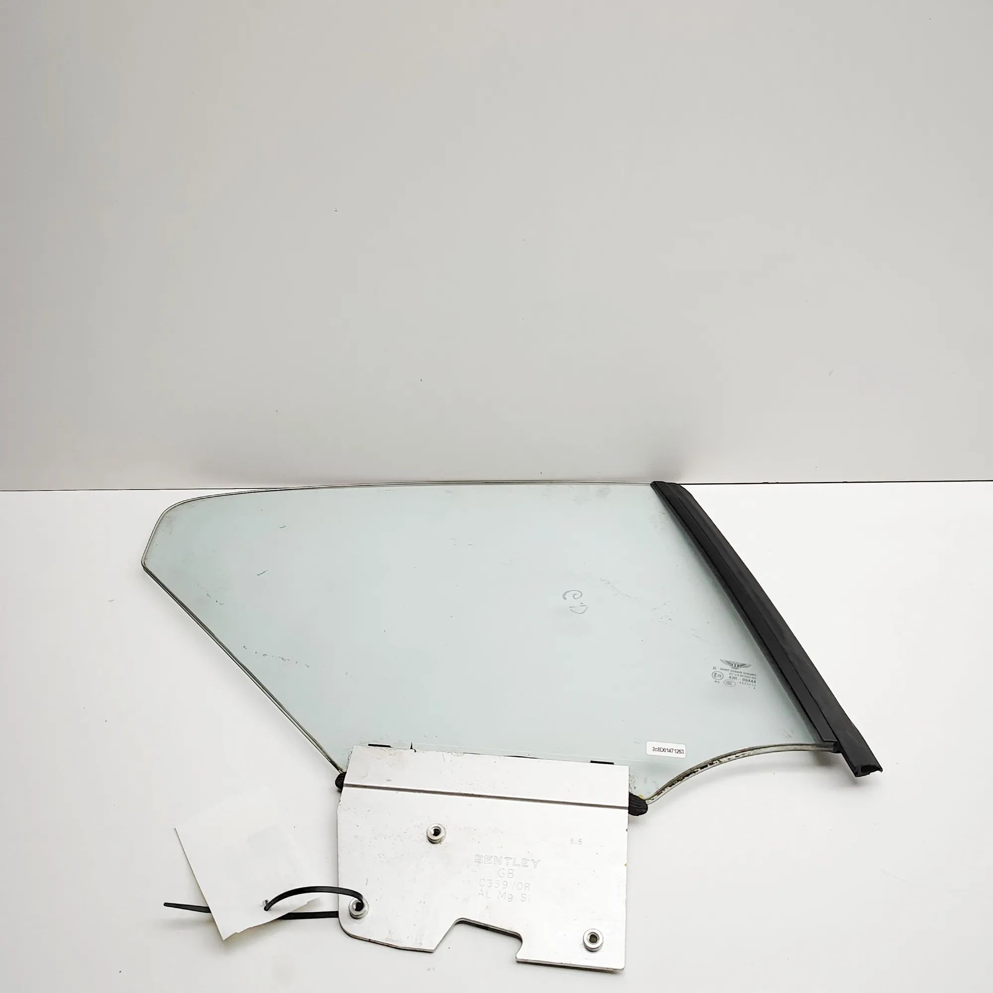 Bentley Continental GT, GTC, Flying Spur Rear Right Quarter Window 3W8845298F Rear Right Quarter Window BENTLEY CO...