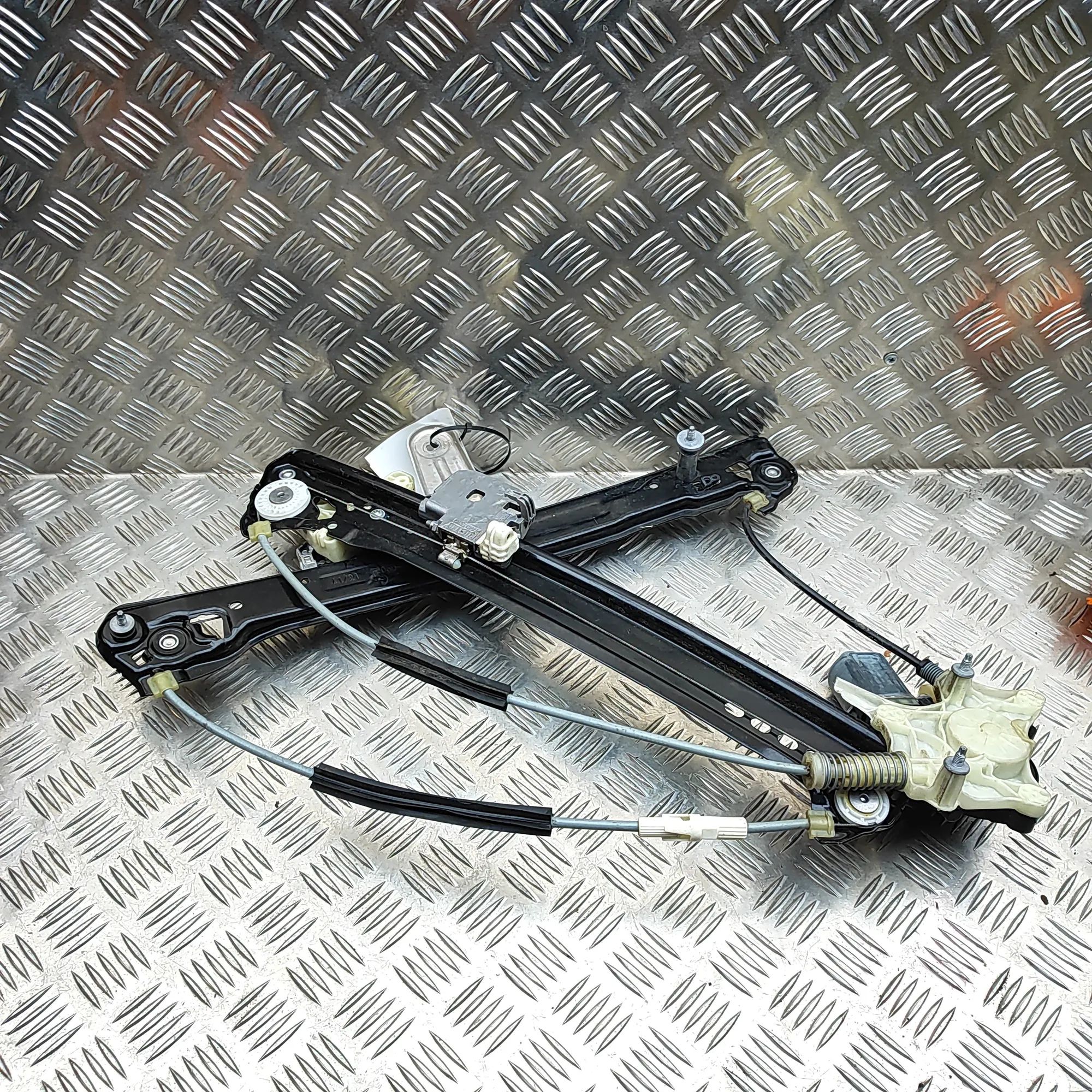 Audi e-tron GT (FW) Front Left Door Window Regulator 0130822061, 9J1837401C Front Left Door Window R...