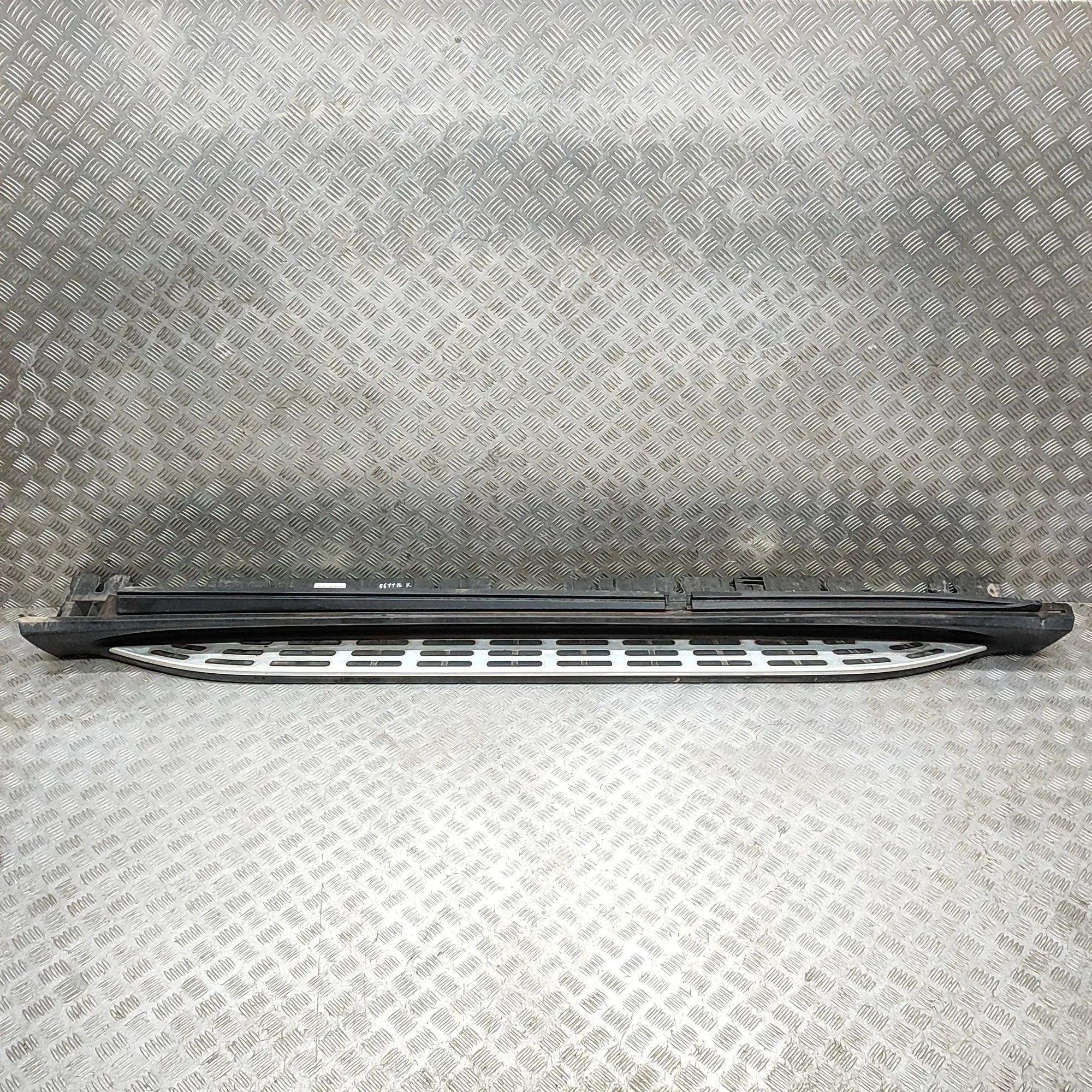 Mercedes-Benz GLE (W167) Front Left Door Step A1676981701, A1676900304 Front Left Door Step M...