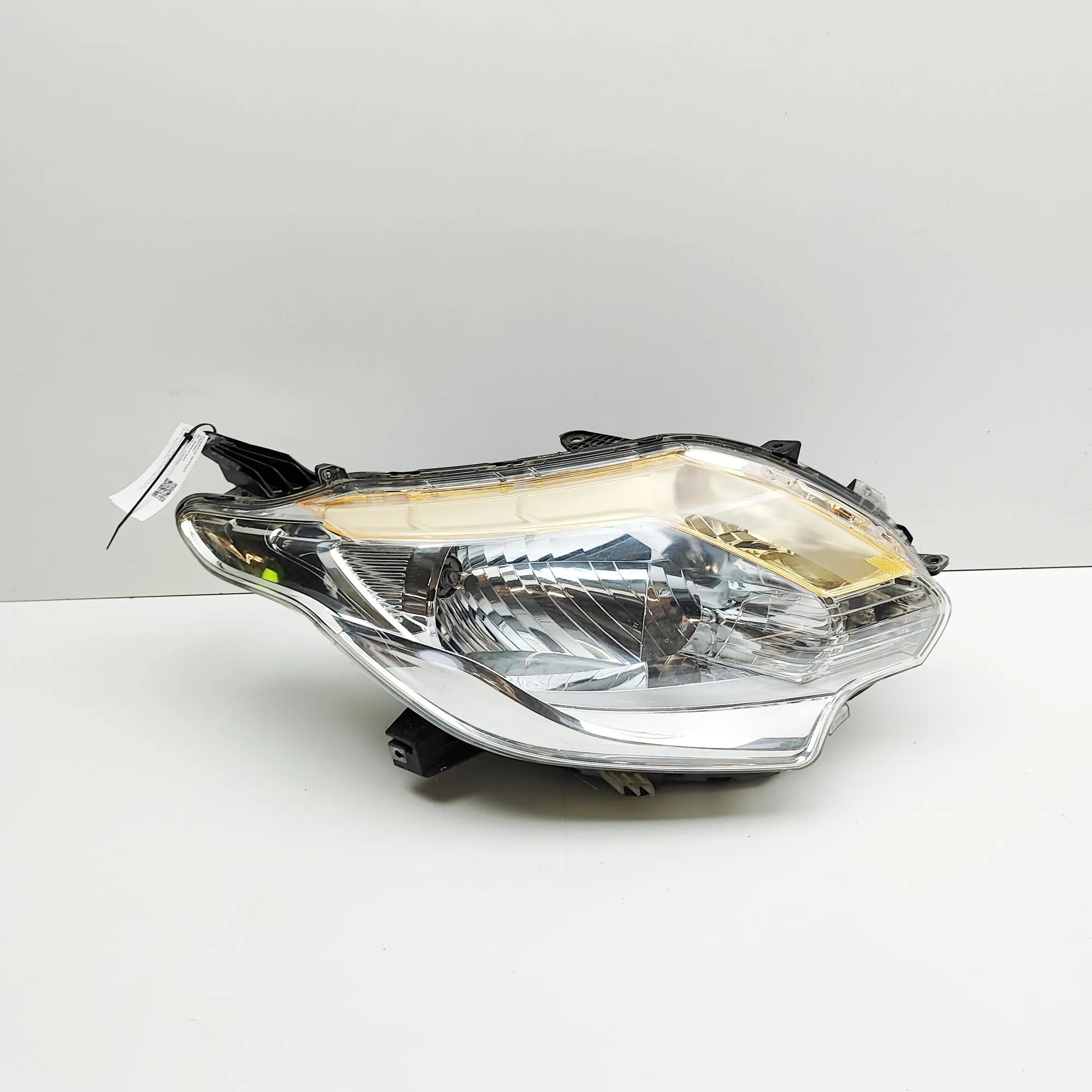 Mitsubishi Eclipse Cross Front Right Headlight 8301C736 Front Right Headlight MITSUBISHI L (20...