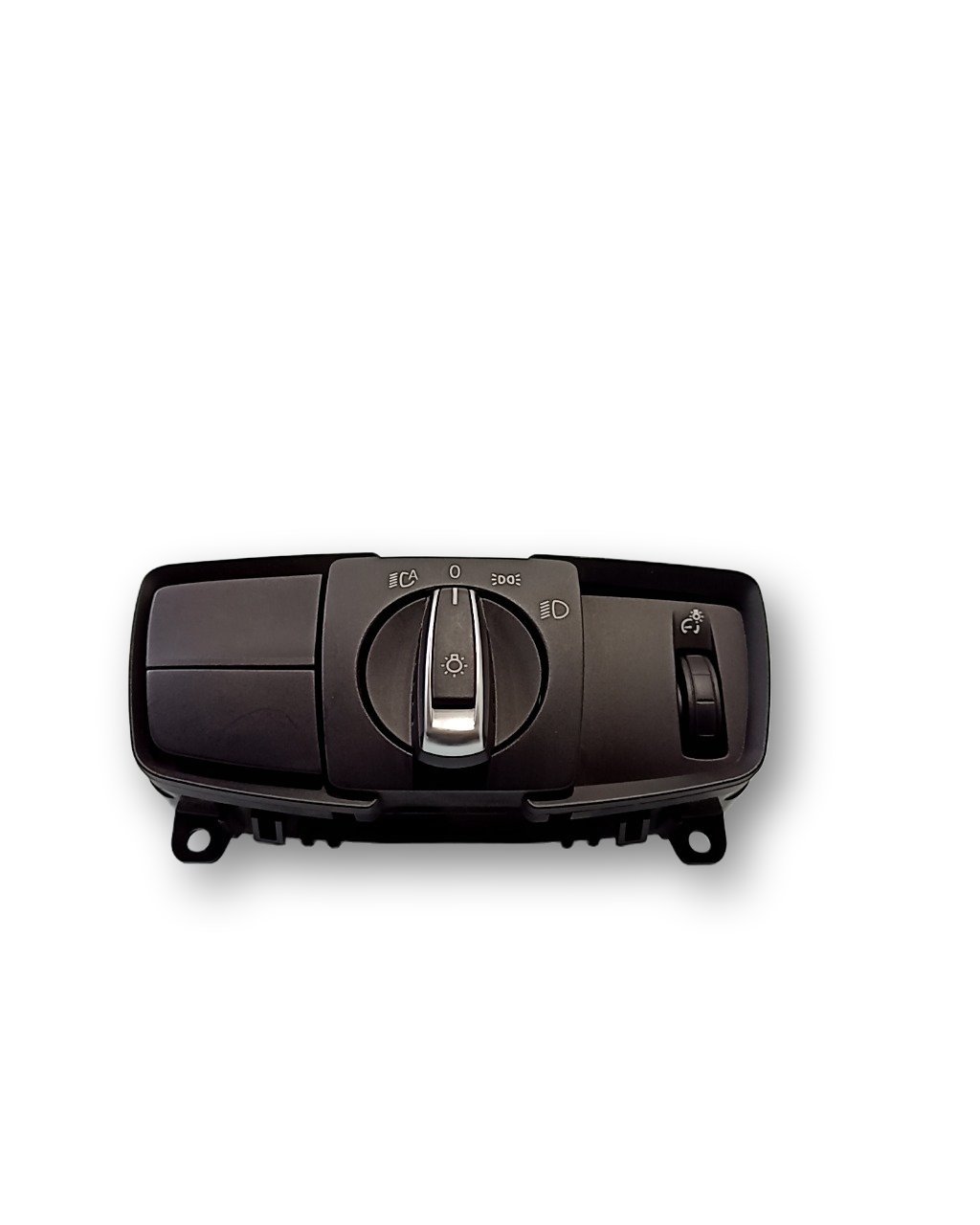 BMW 4 (F32 / F33 / F36) Esitulede / udutulede lüliti  BMW 4 SERIES Light switch OEM 61319288027

Part...