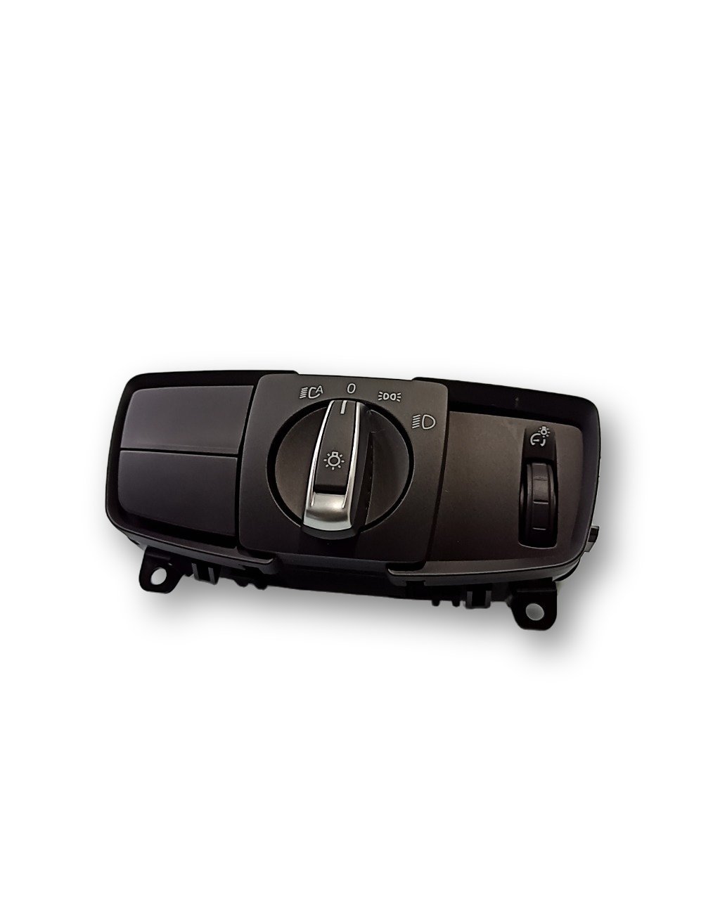 BMW 4 (F32 / F33 / F36) Esitulede / udutulede lüliti  BMW 4 SERIES Light switch OEM 61319288027

Part...