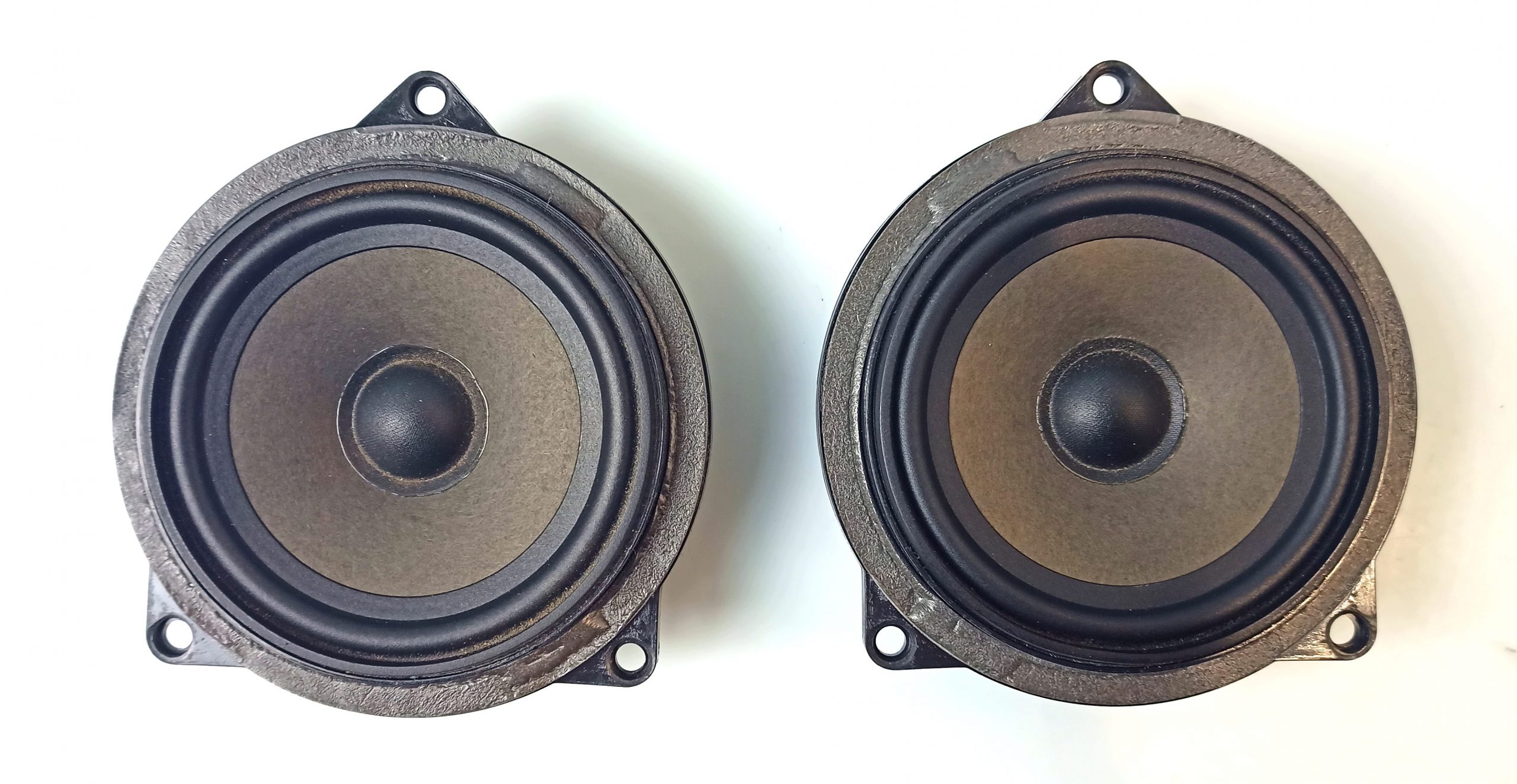 BMW 3 (E90 / E91 / E92 / E93) Rear door speaker