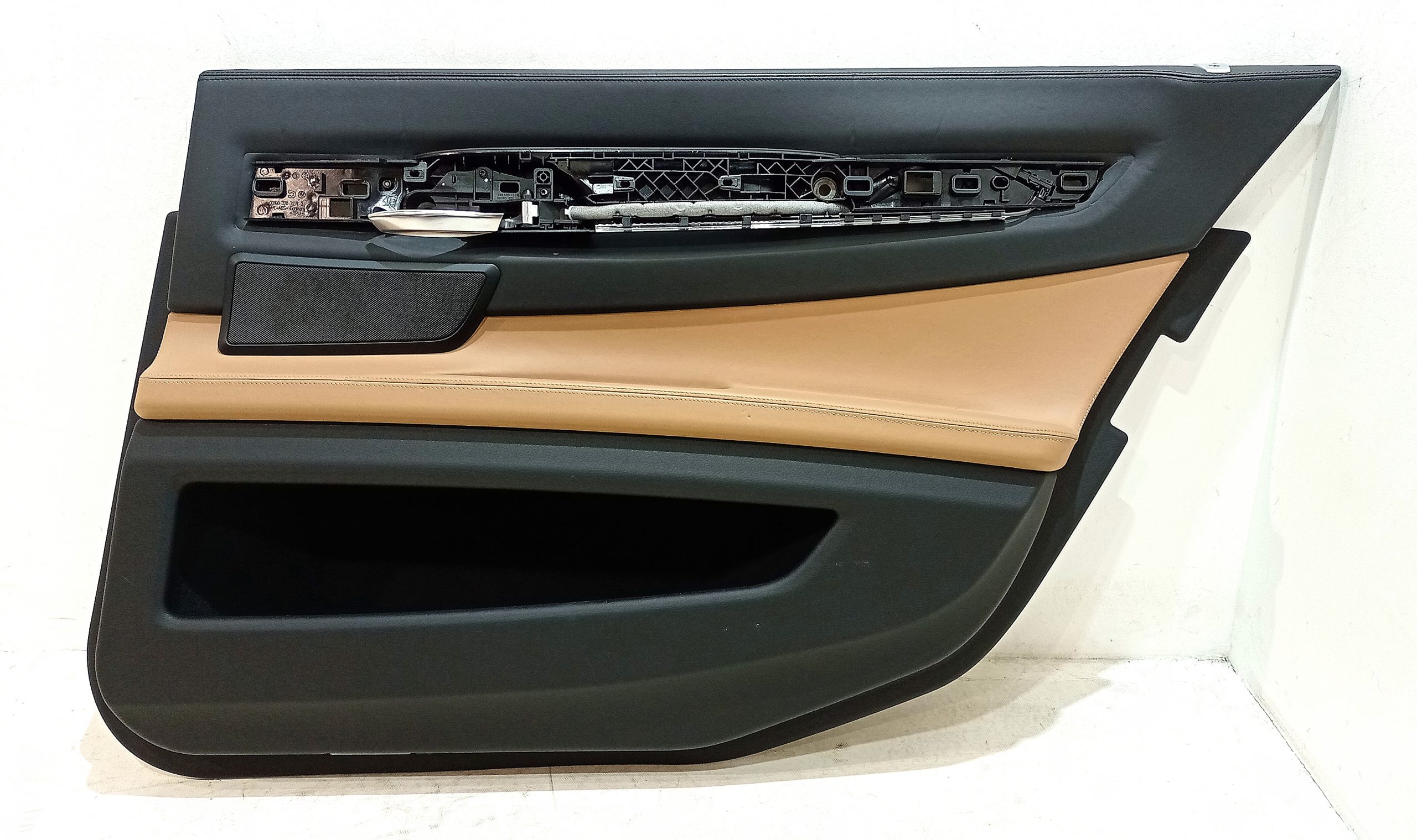 BMW 7 (G11 / G12) Rear door card panel trim BMW 7 SERIES Rear door card panel trim OEM 5142...